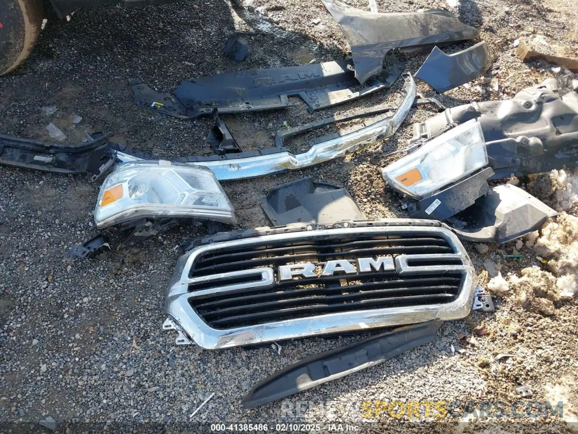 12 Photograph of a damaged car 1C6RRFFGXMN646229 RAM 1500 2021