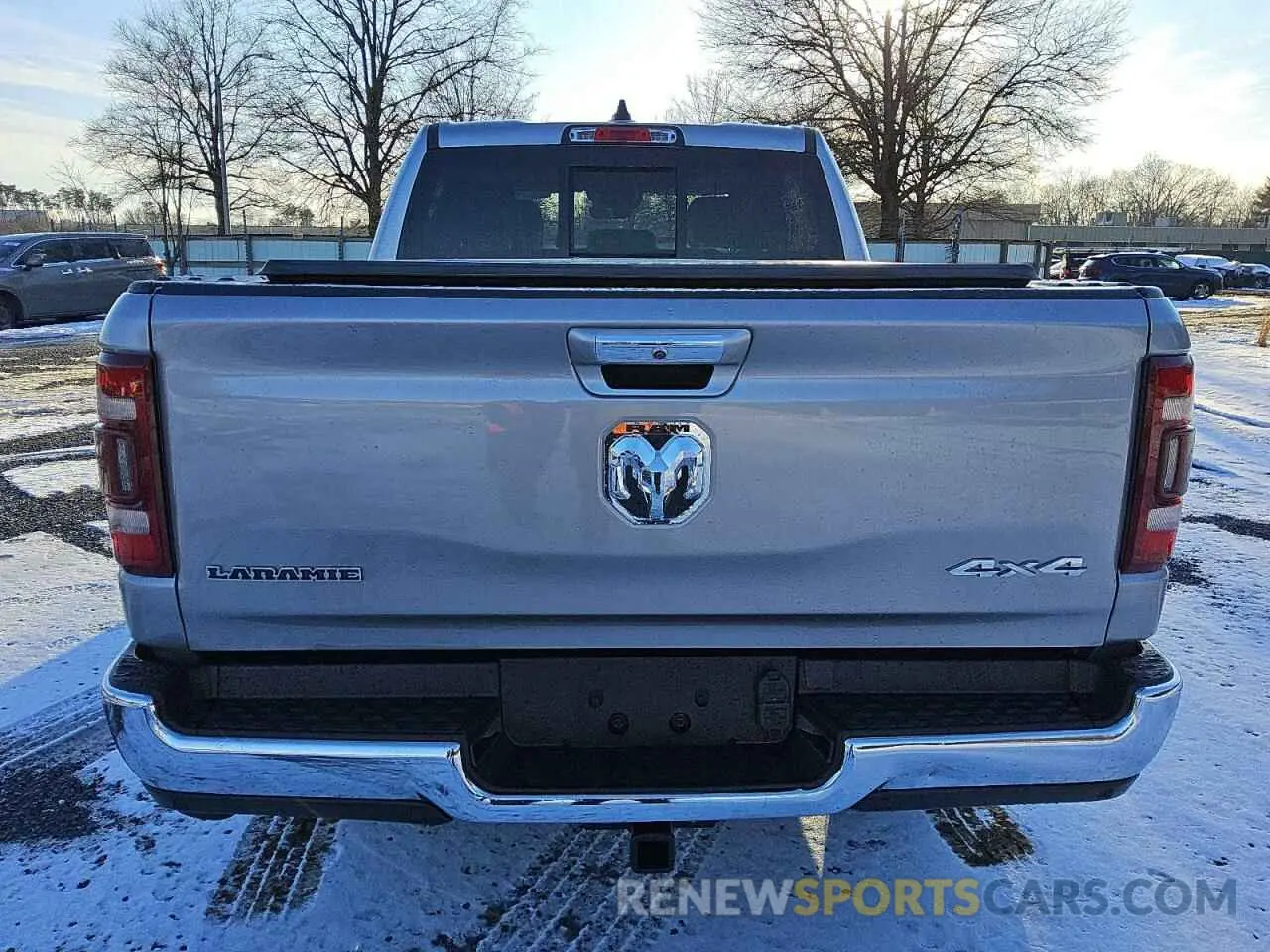 6 Photograph of a damaged car 1C6RRFJG9MN583972 RAM 1500 2021