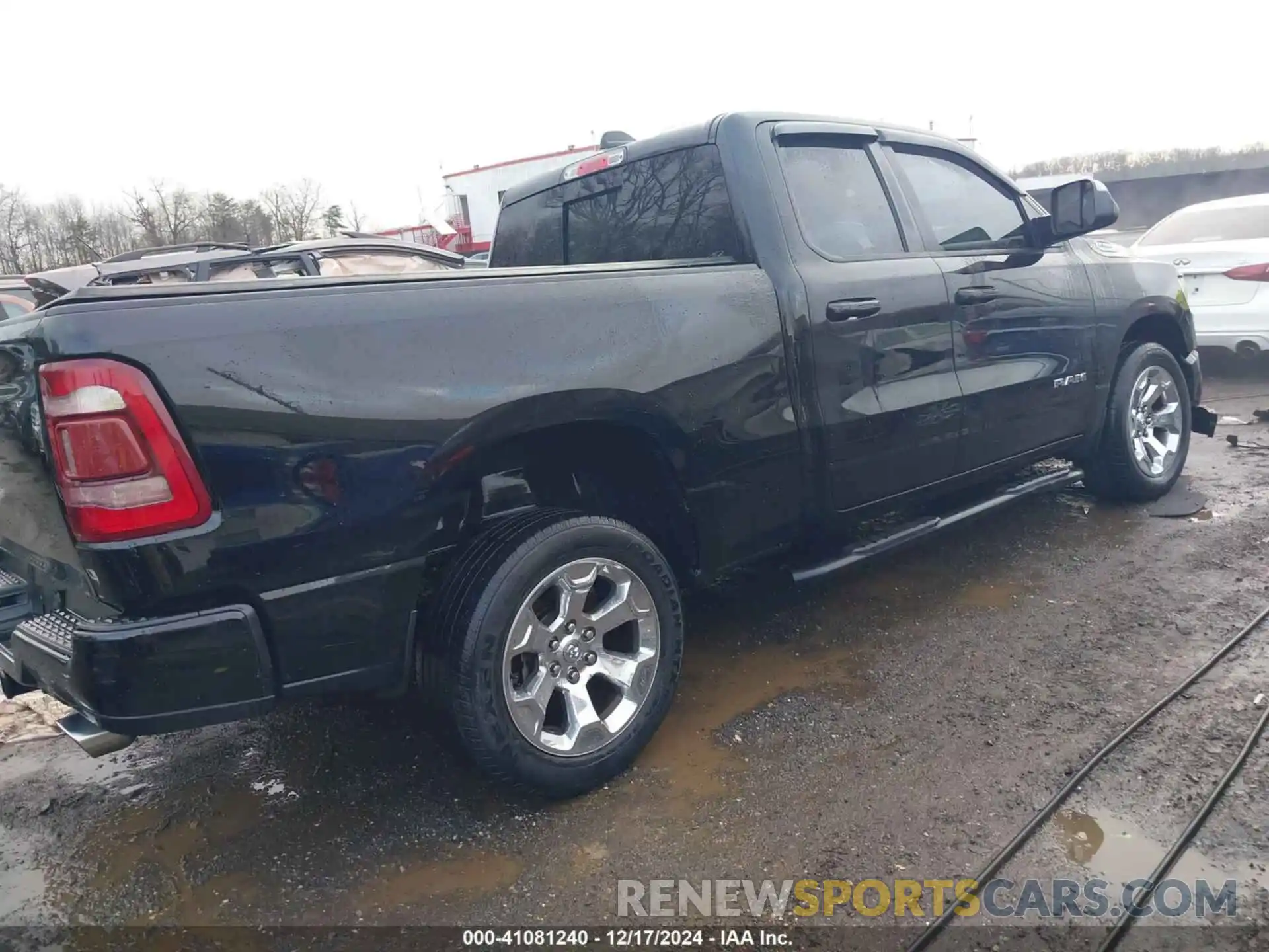 4 Photograph of a damaged car 1C6SRFBT0MN556611 RAM 1500 2021