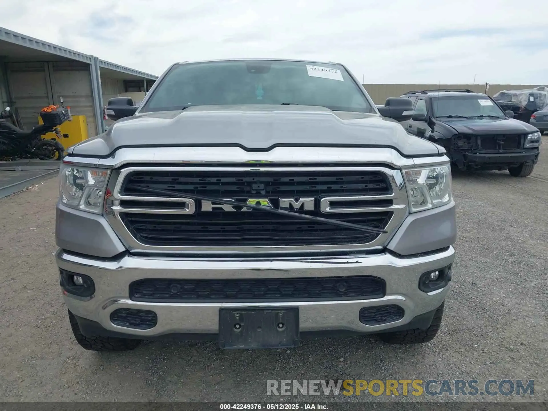 12 Photograph of a damaged car 1C6SRFBT1MN622633 RAM 1500 2021