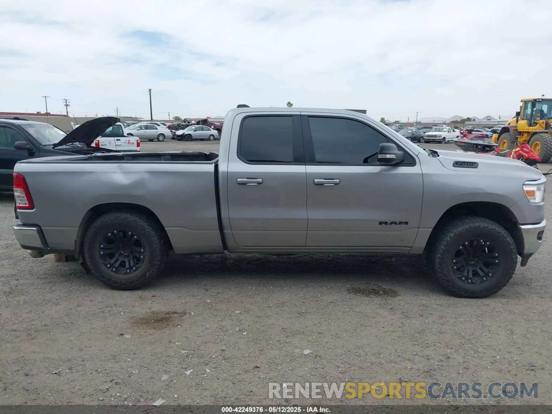 13 Photograph of a damaged car 1C6SRFBT1MN622633 RAM 1500 2021
