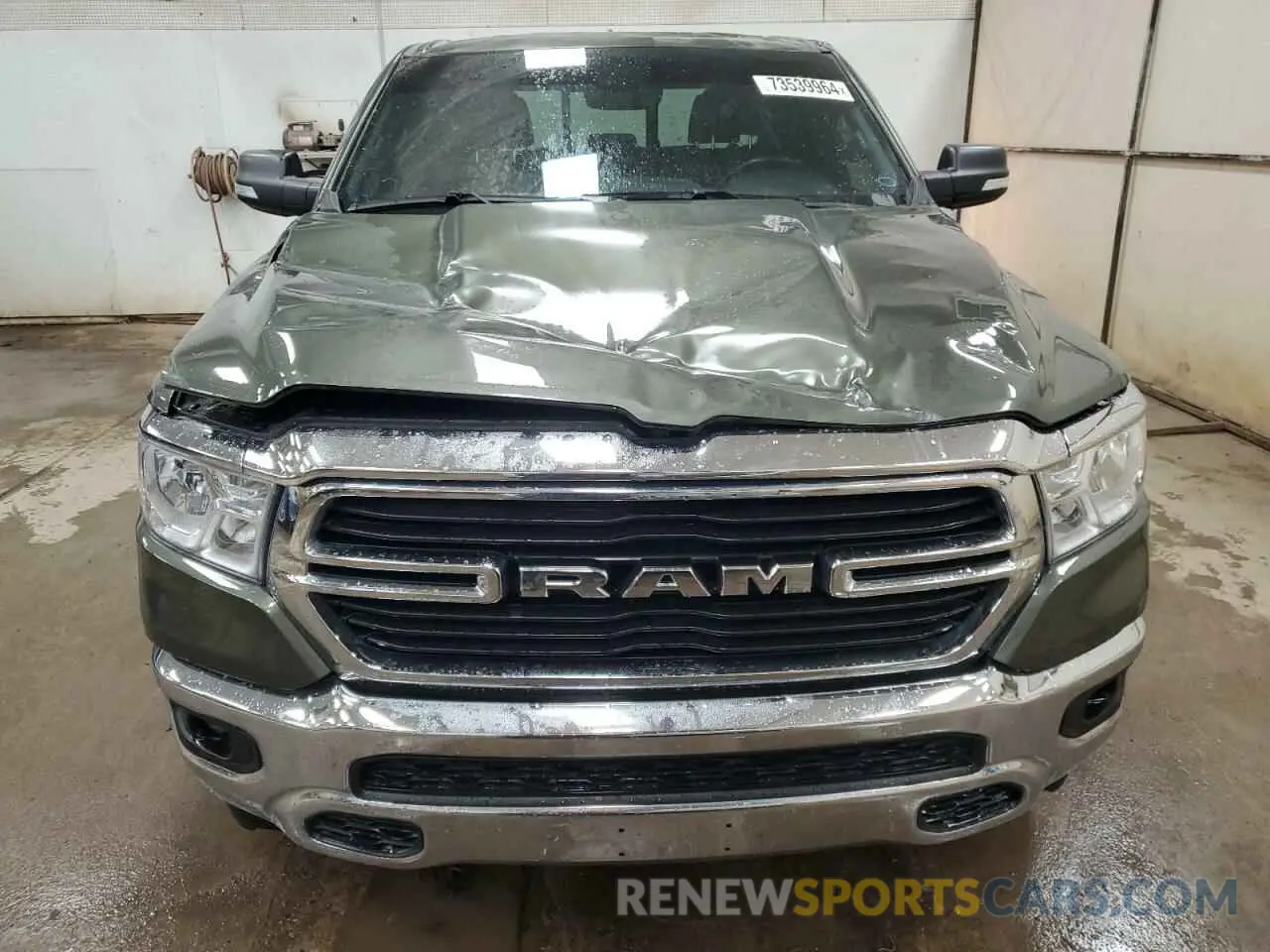 5 Photograph of a damaged car 1C6SRFBT3MN696054 RAM 1500 2021
