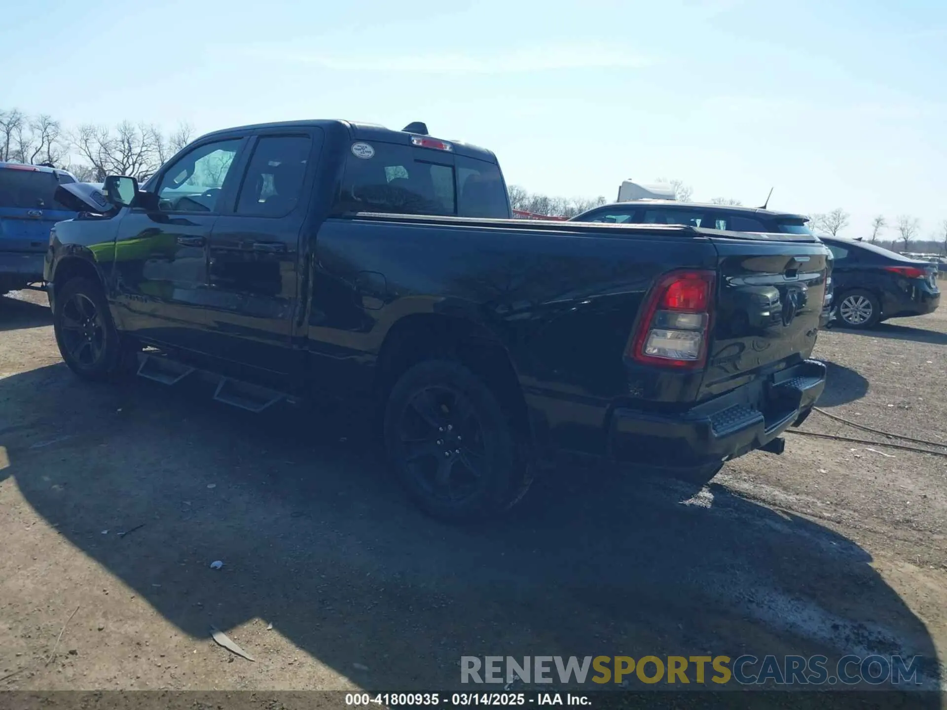3 Photograph of a damaged car 1C6SRFBT4MN814080 RAM 1500 2021