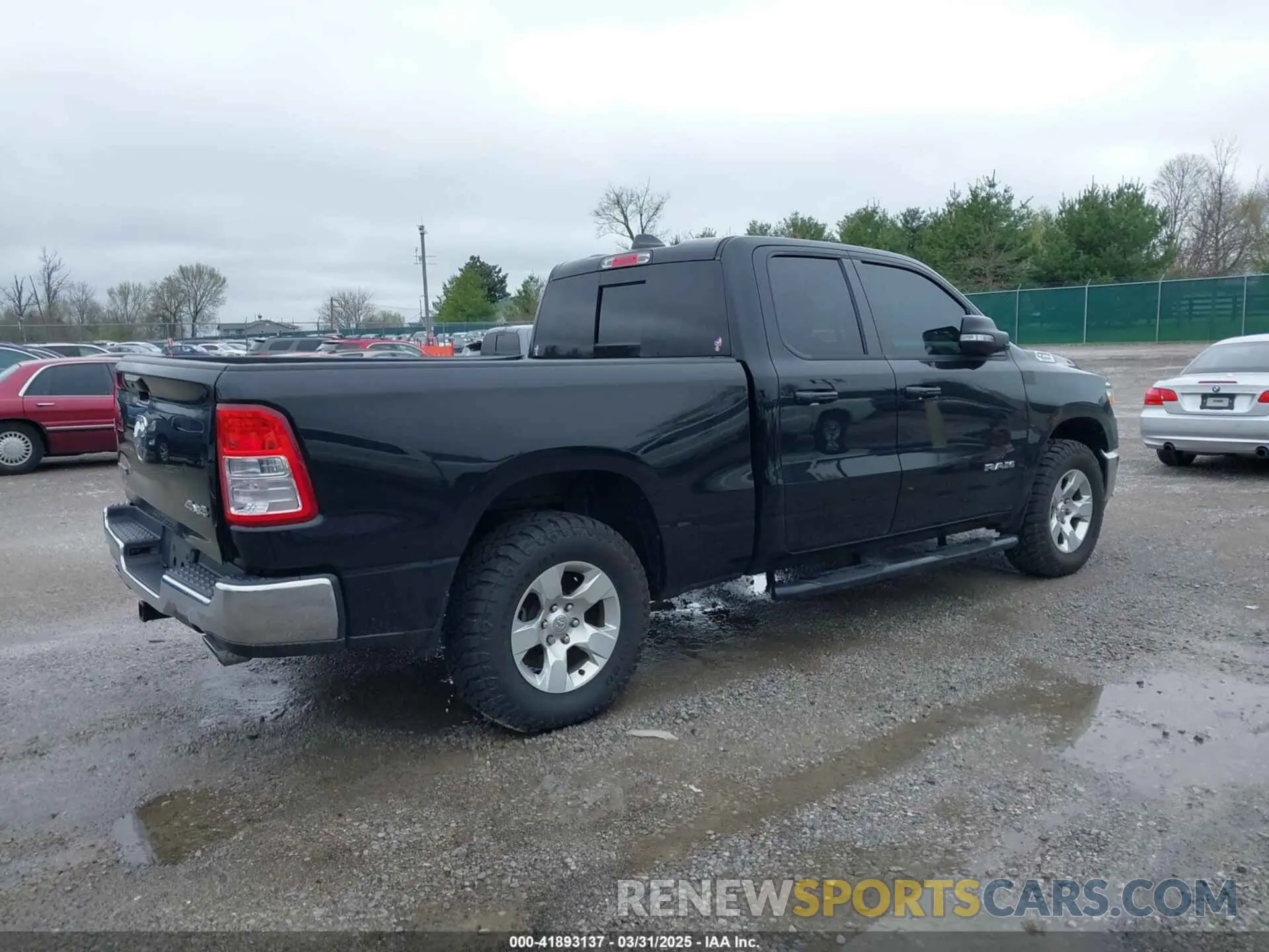 4 Photograph of a damaged car 1C6SRFBT5MN720595 RAM 1500 2021