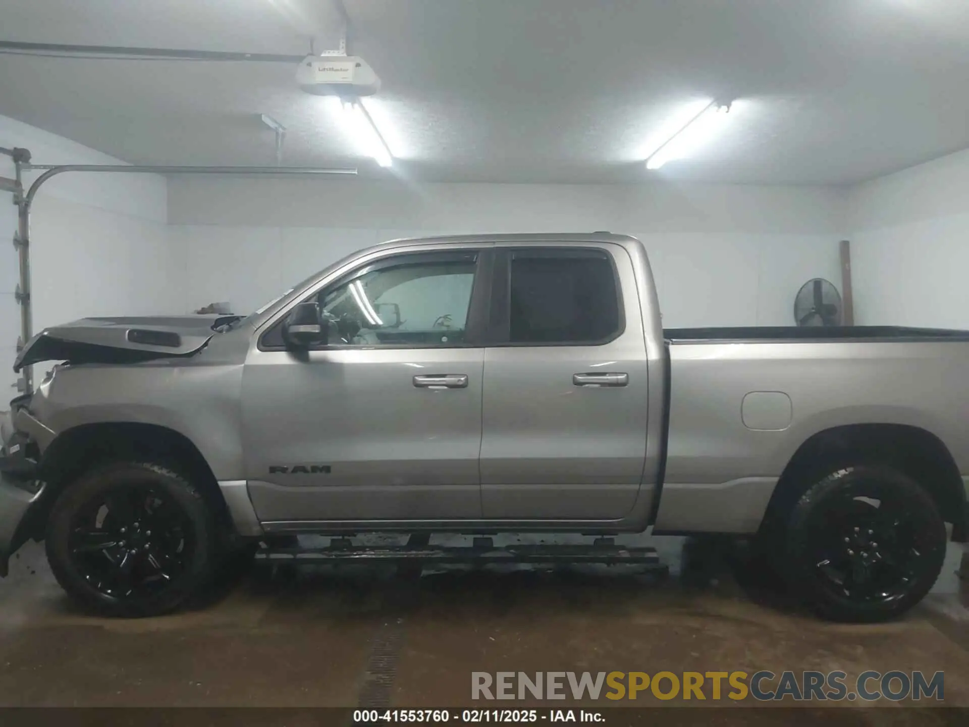 15 Photograph of a damaged car 1C6SRFBT5MN741351 RAM 1500 2021