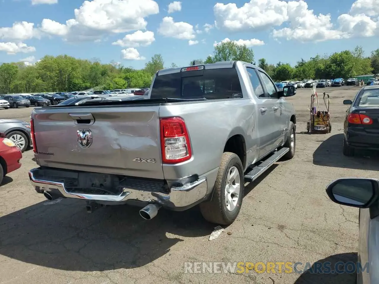 3 Photograph of a damaged car 1C6SRFBT7MN582493 RAM 1500 2021