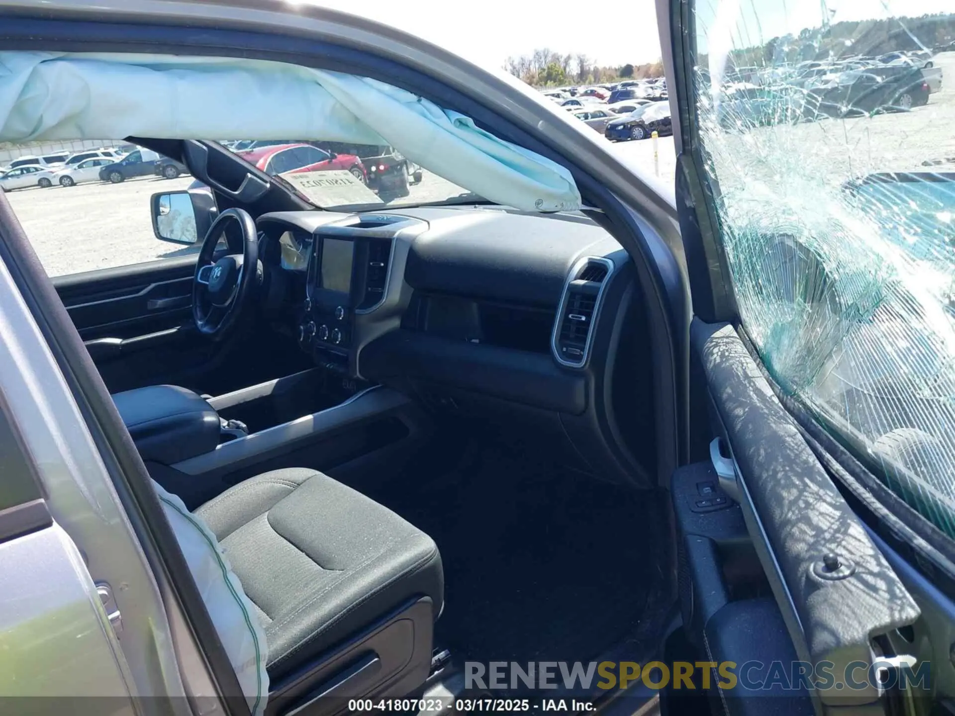 5 Photograph of a damaged car 1C6SRFFT0MN758262 RAM 1500 2021