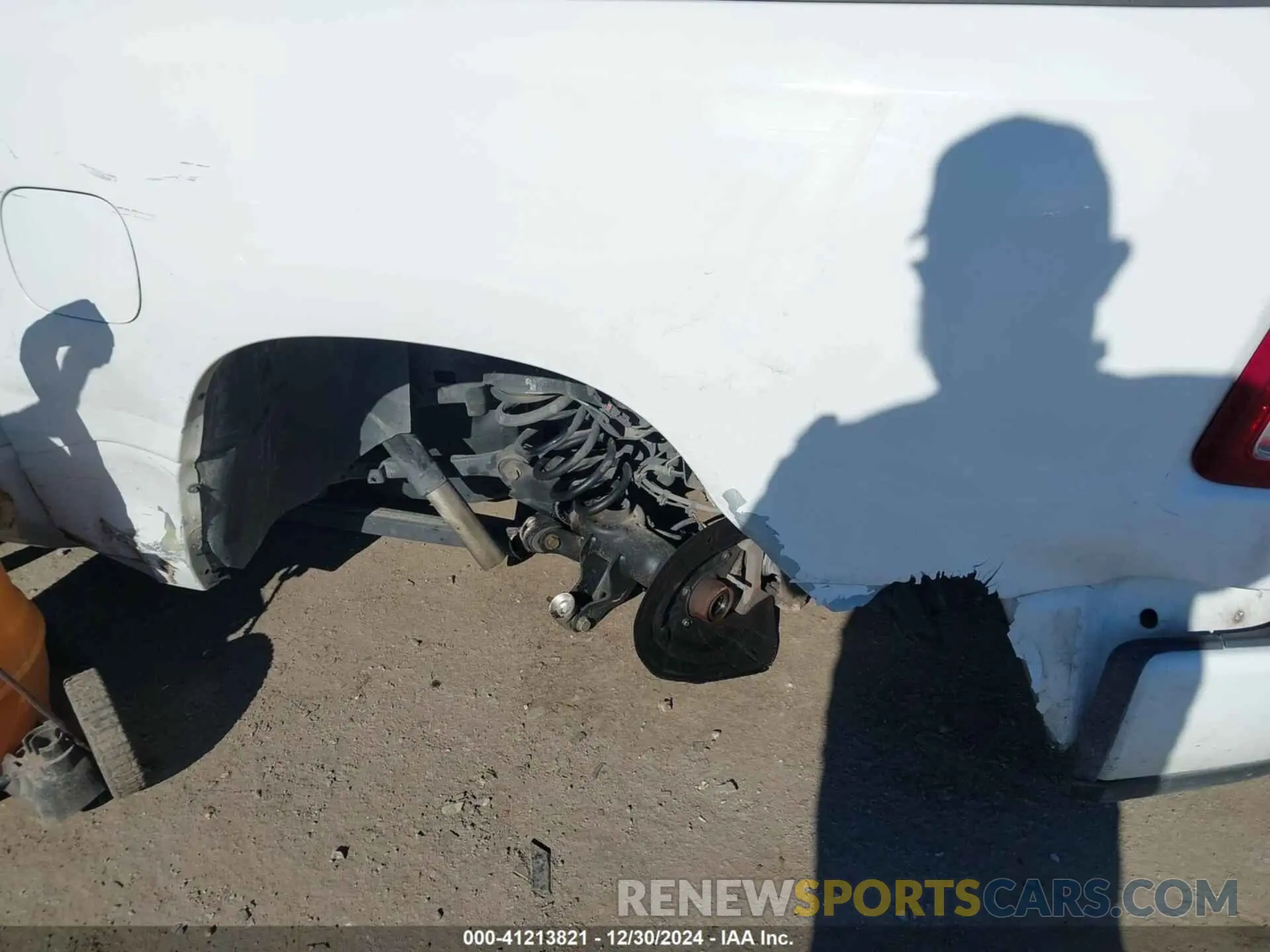 6 Photograph of a damaged car 1C6SRFFT1MN509467 RAM 1500 2021