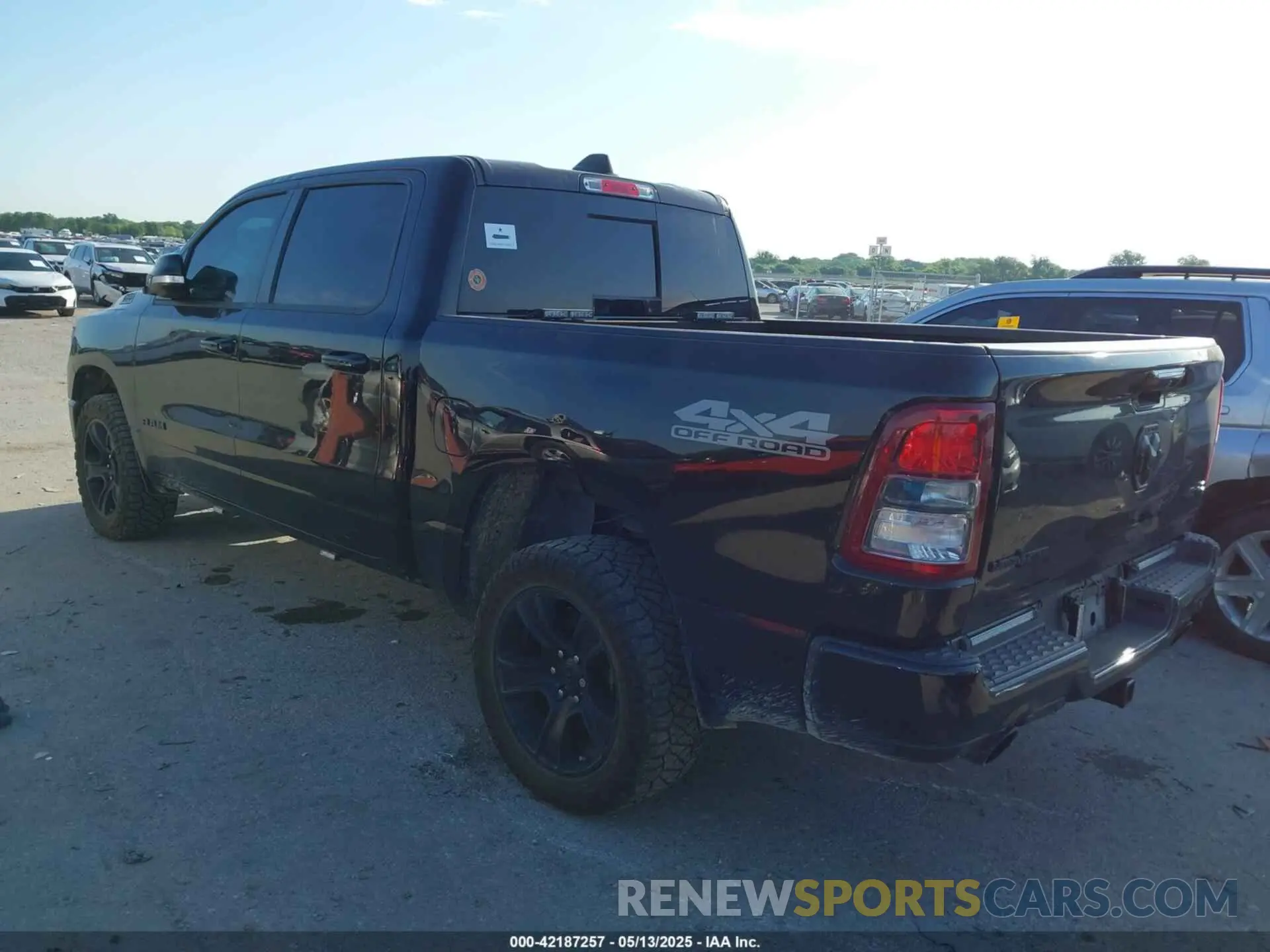 3 Photograph of a damaged car 1C6SRFFT1MN520081 RAM 1500 2021