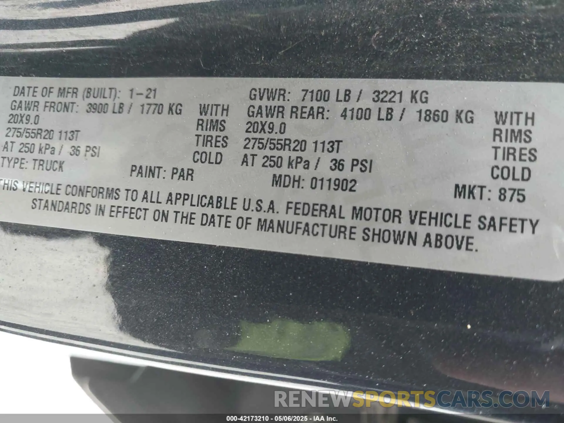 9 Photograph of a damaged car 1C6SRFFT1MN647851 RAM 1500 2021