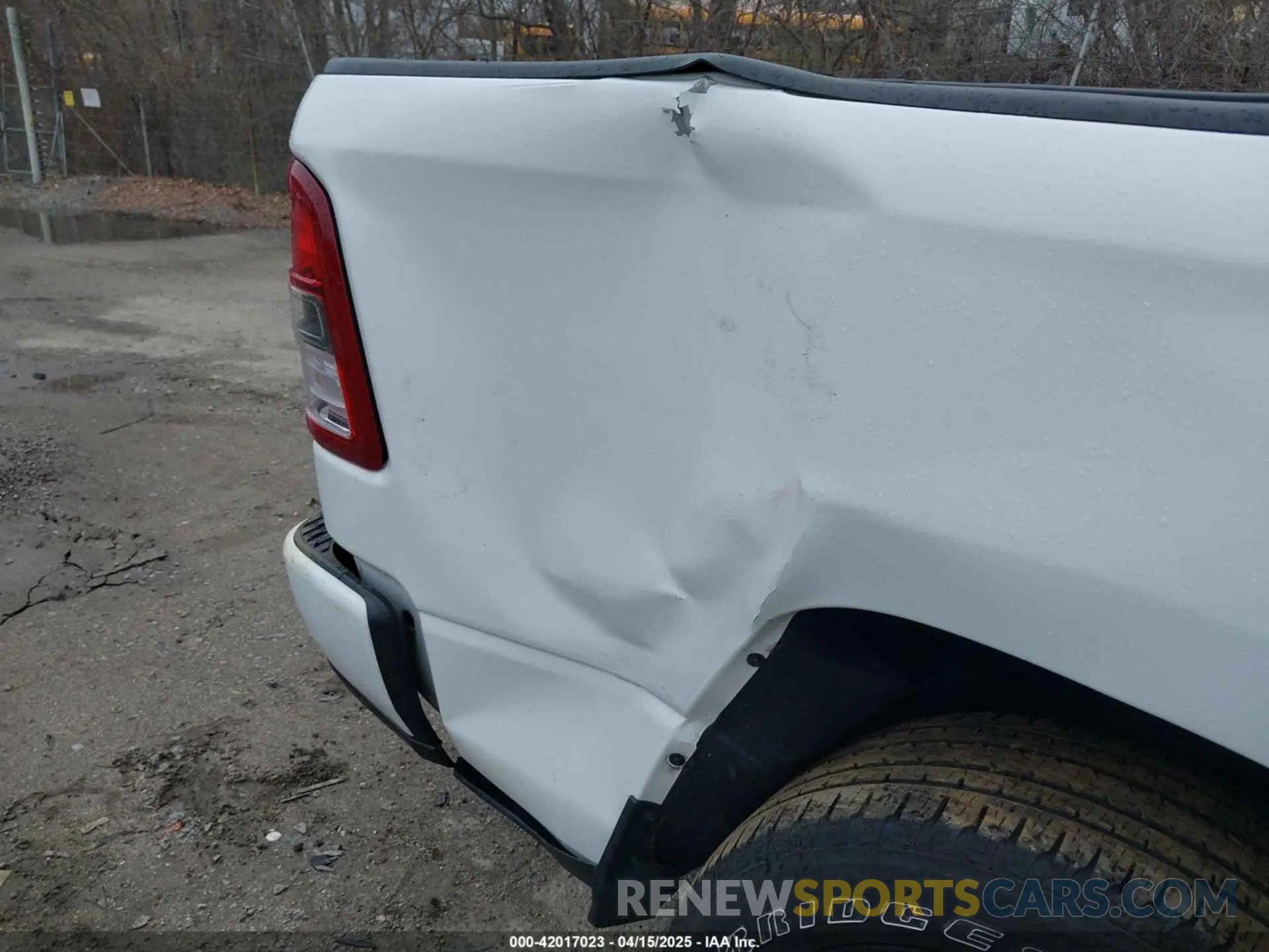 17 Photograph of a damaged car 1C6SRFFT1MN721561 RAM 1500 2021