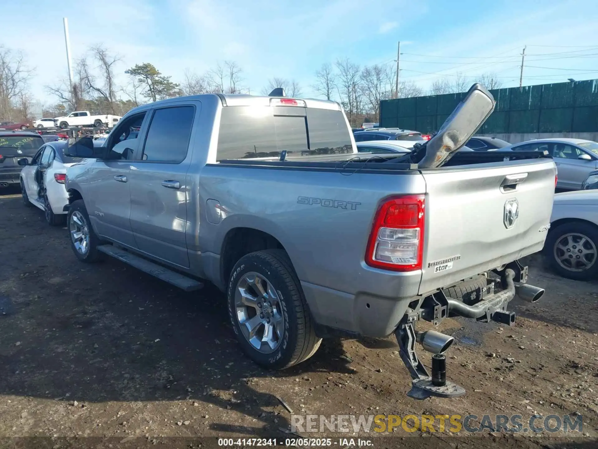 3 Photograph of a damaged car 1C6SRFFT1MN795398 RAM 1500 2021
