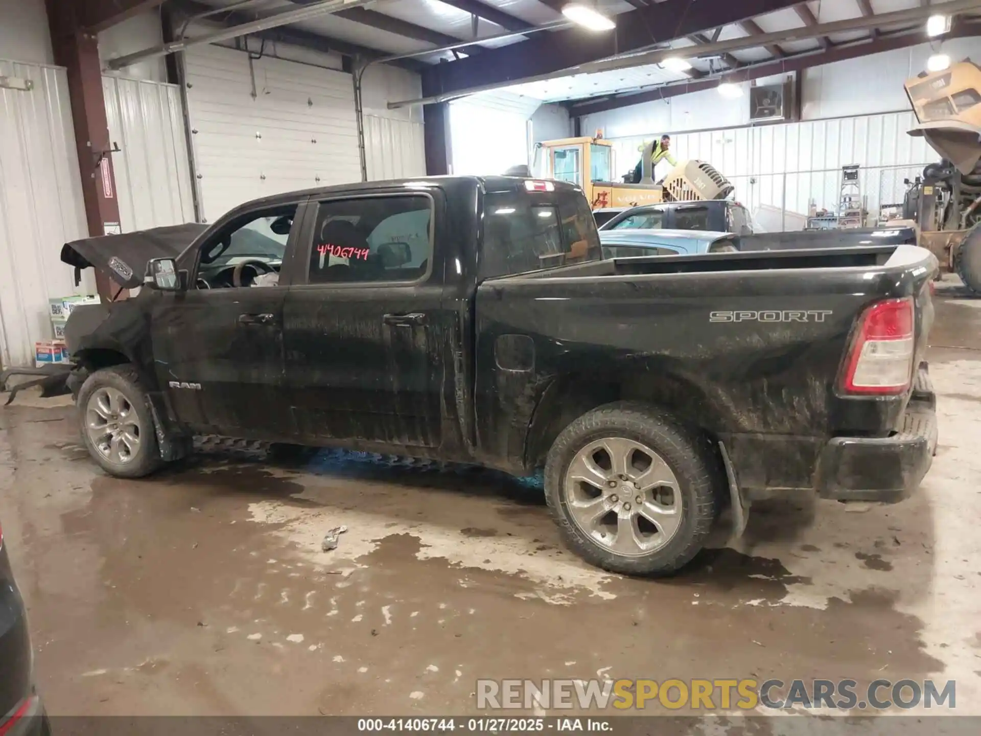 14 Photograph of a damaged car 1C6SRFFT2MN547225 RAM 1500 2021