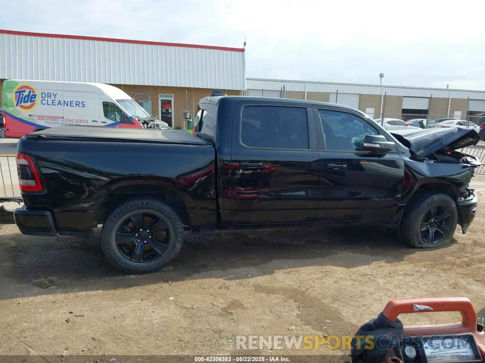 14 Photograph of a damaged car 1C6SRFFT3MN521300 RAM 1500 2021