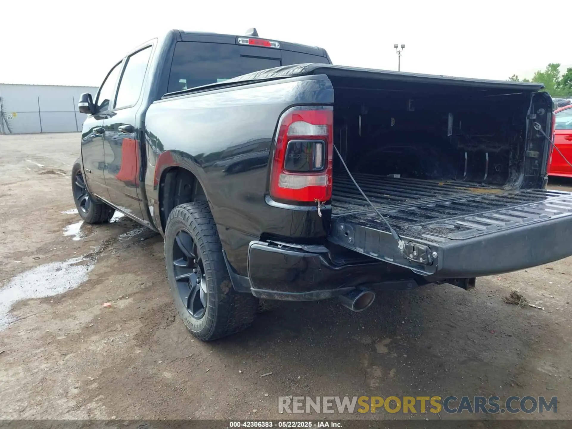 3 Photograph of a damaged car 1C6SRFFT3MN521300 RAM 1500 2021