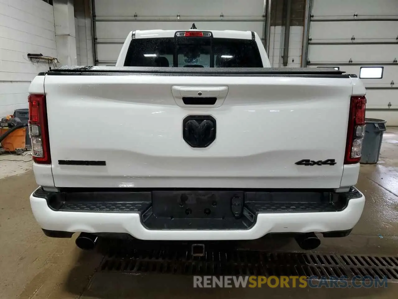 6 Photograph of a damaged car 1C6SRFFT3MN675148 RAM 1500 2021