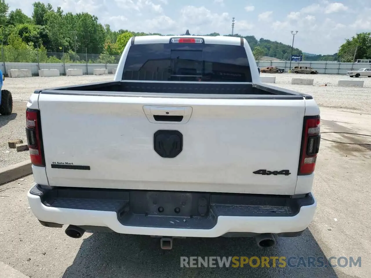 6 Photograph of a damaged car 1C6SRFFT4MN585412 RAM 1500 2021
