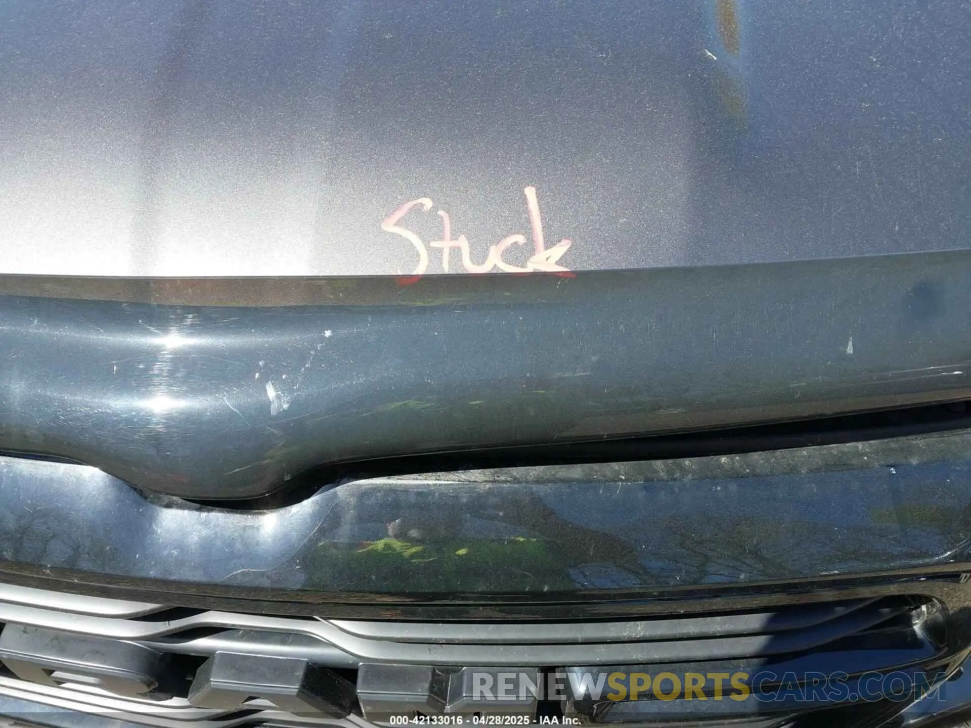 10 Photograph of a damaged car 1C6SRFFT4MN722848 RAM 1500 2021