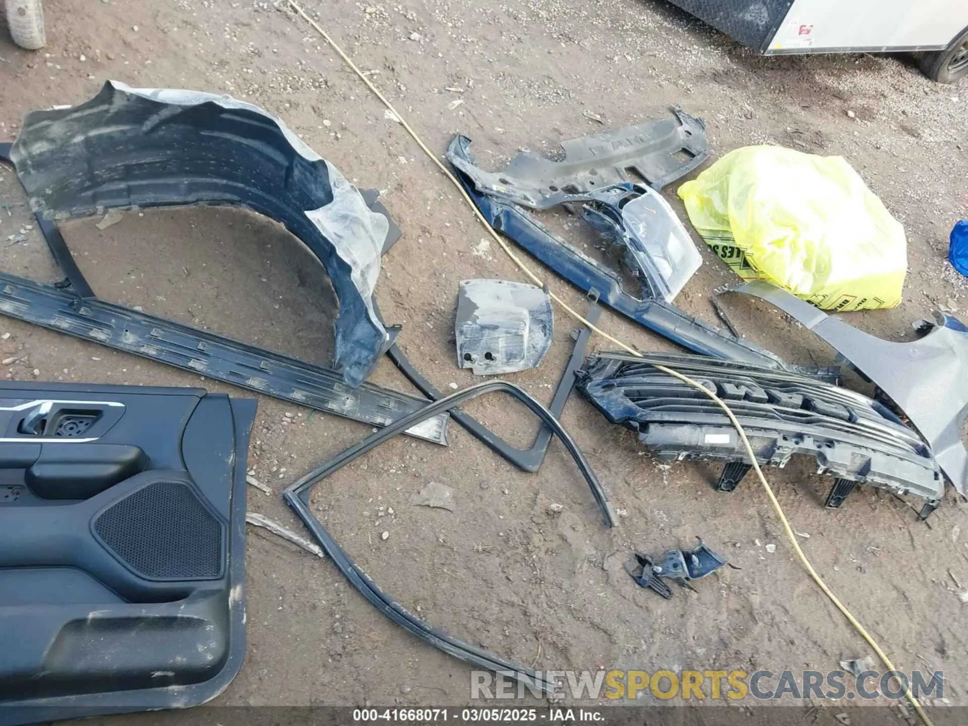 20 Photograph of a damaged car 1C6SRFFT4MN738709 RAM 1500 2021