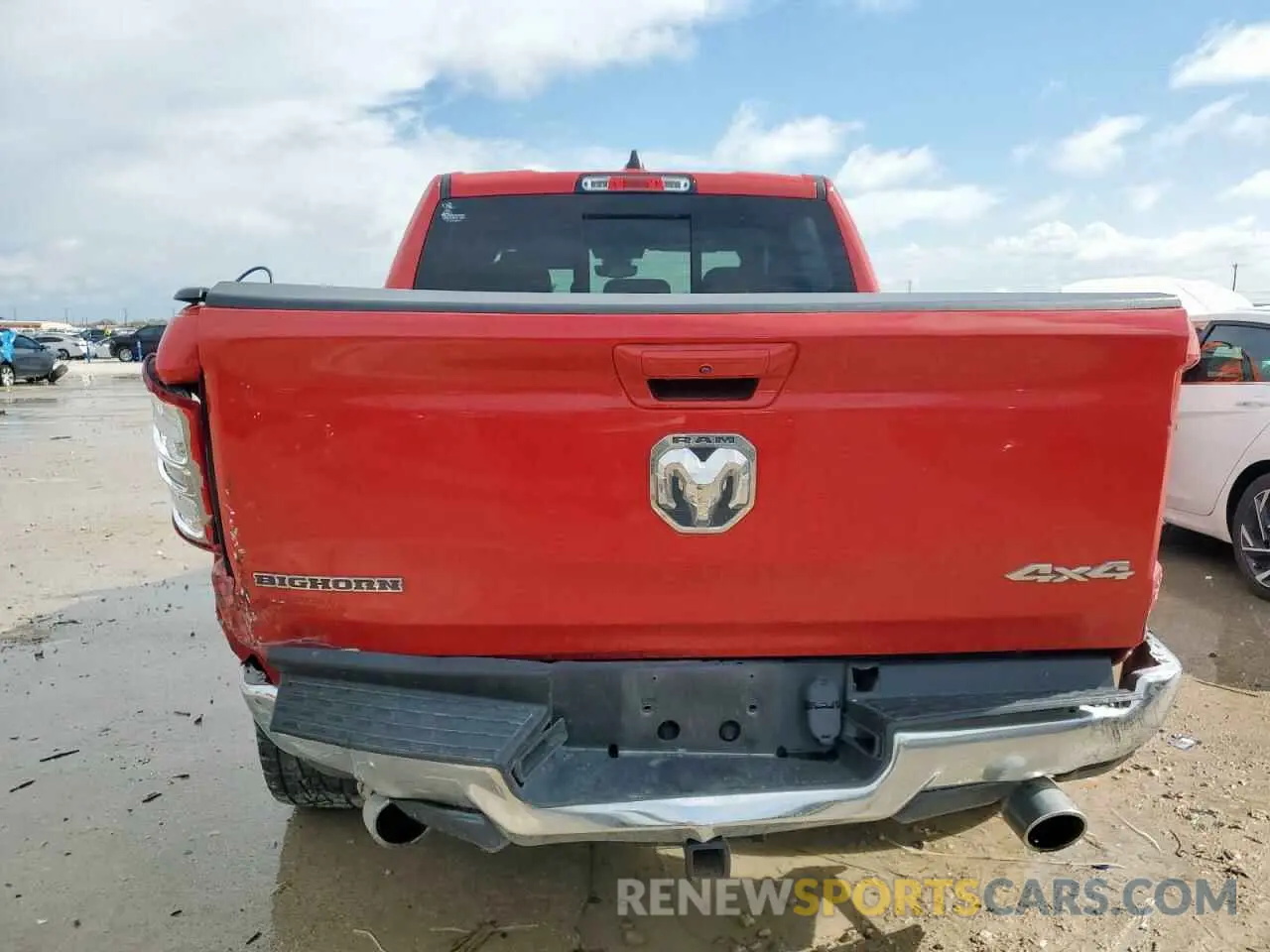 6 Photograph of a damaged car 1C6SRFFT5MN626369 RAM 1500 2021