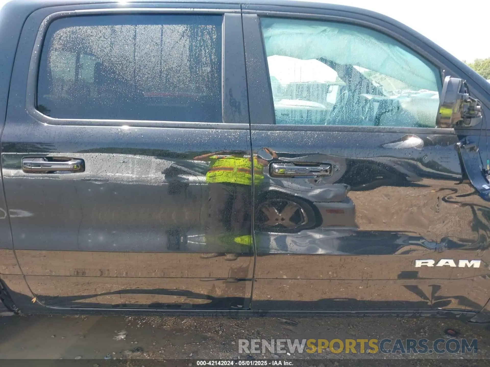 13 Photograph of a damaged car 1C6SRFFT6MN565064 RAM 1500 2021