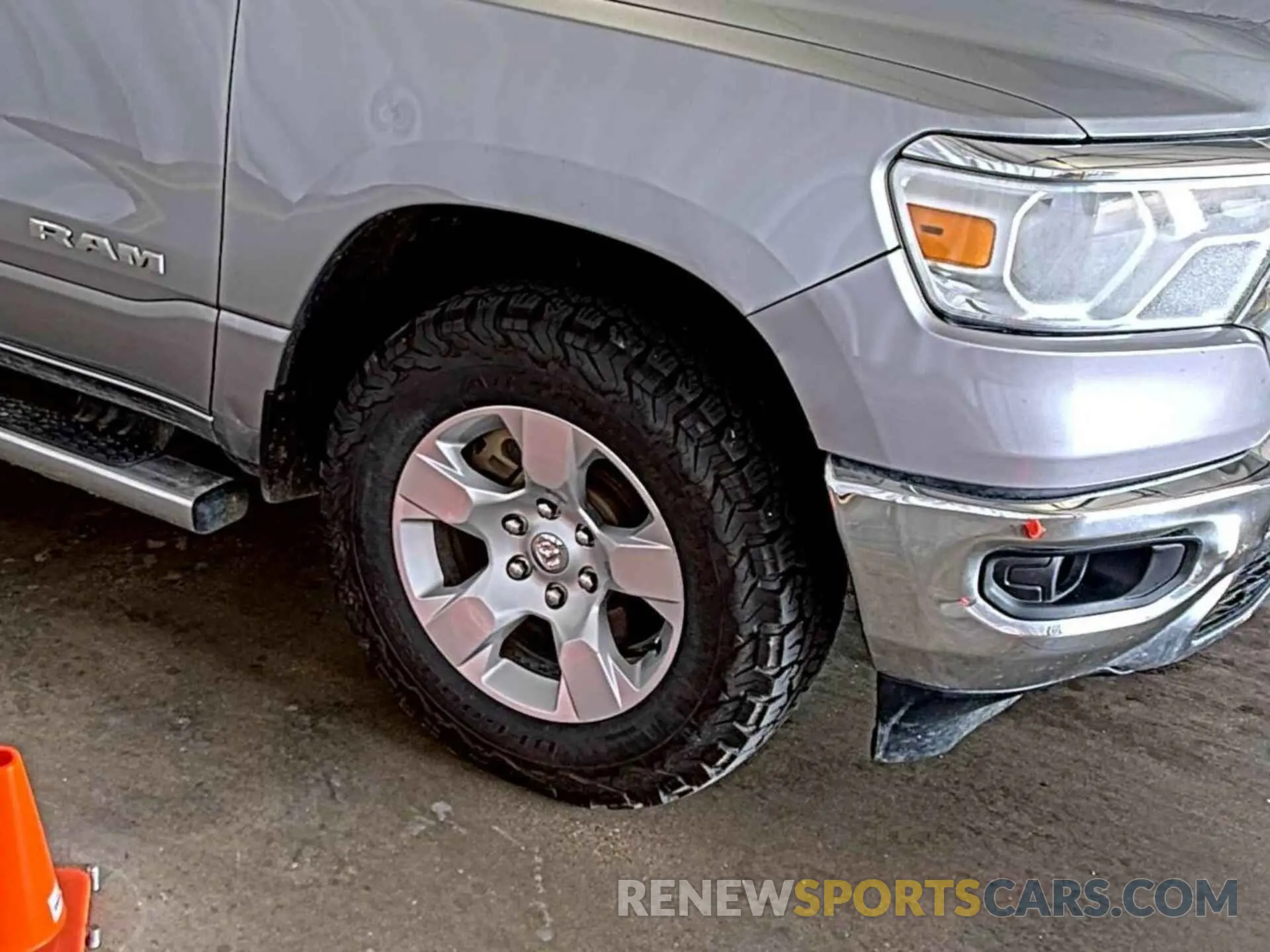 27 Photograph of a damaged car 1C6SRFFT6MN714623 RAM 1500 2021