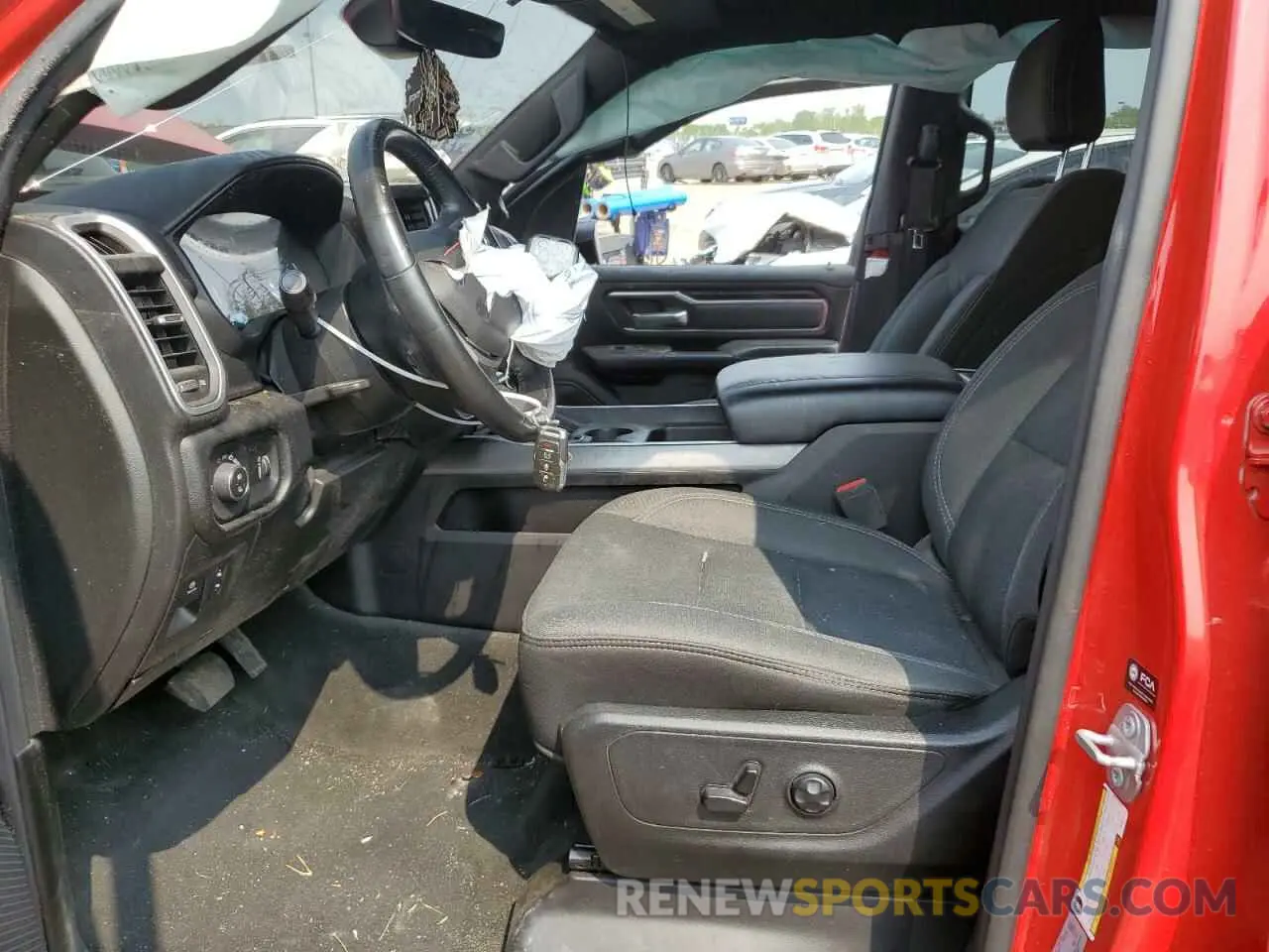 7 Photograph of a damaged car 1C6SRFFT7MN573173 RAM 1500 2021