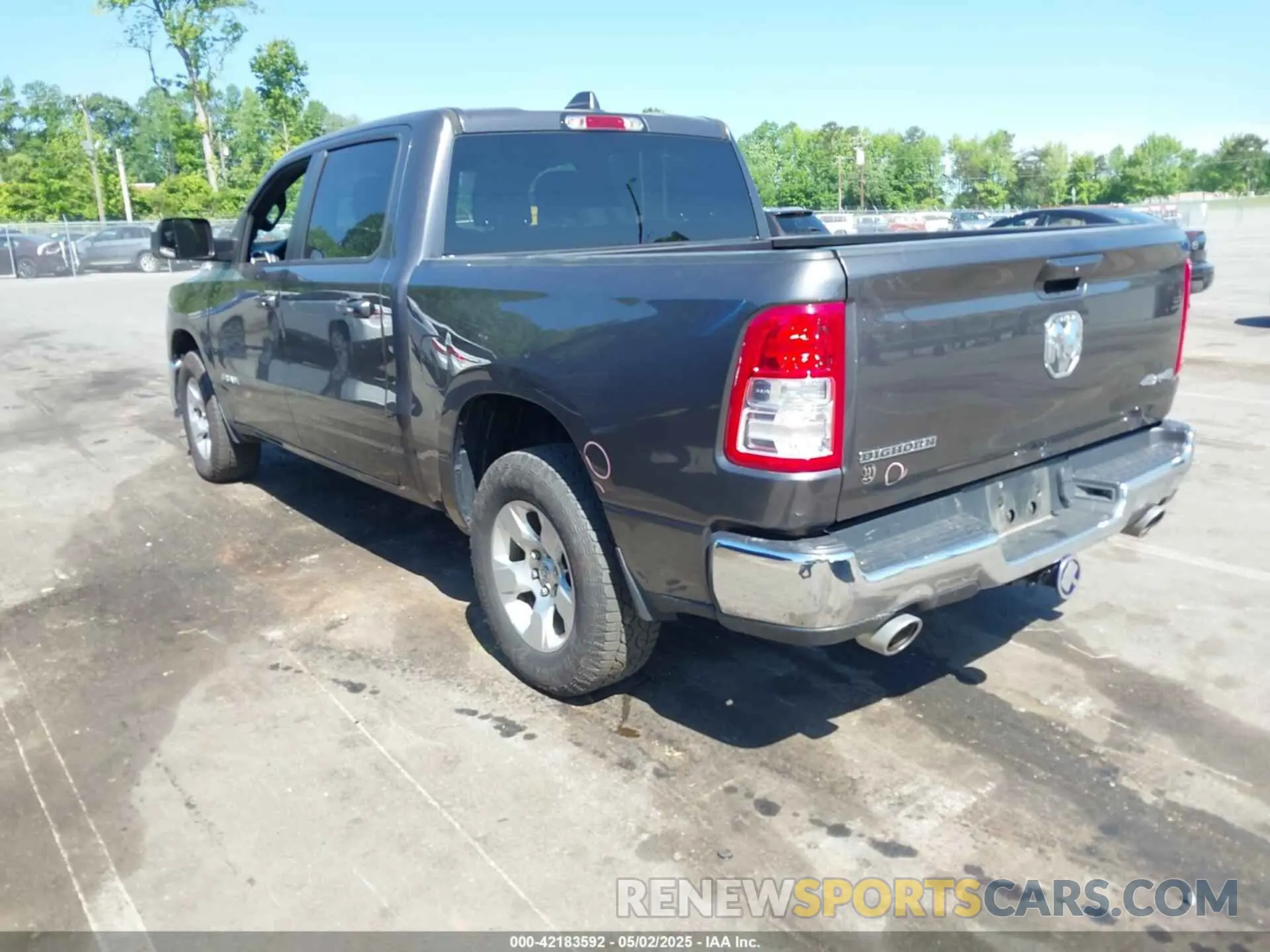 3 Photograph of a damaged car 1C6SRFFT7MN620668 RAM 1500 2021