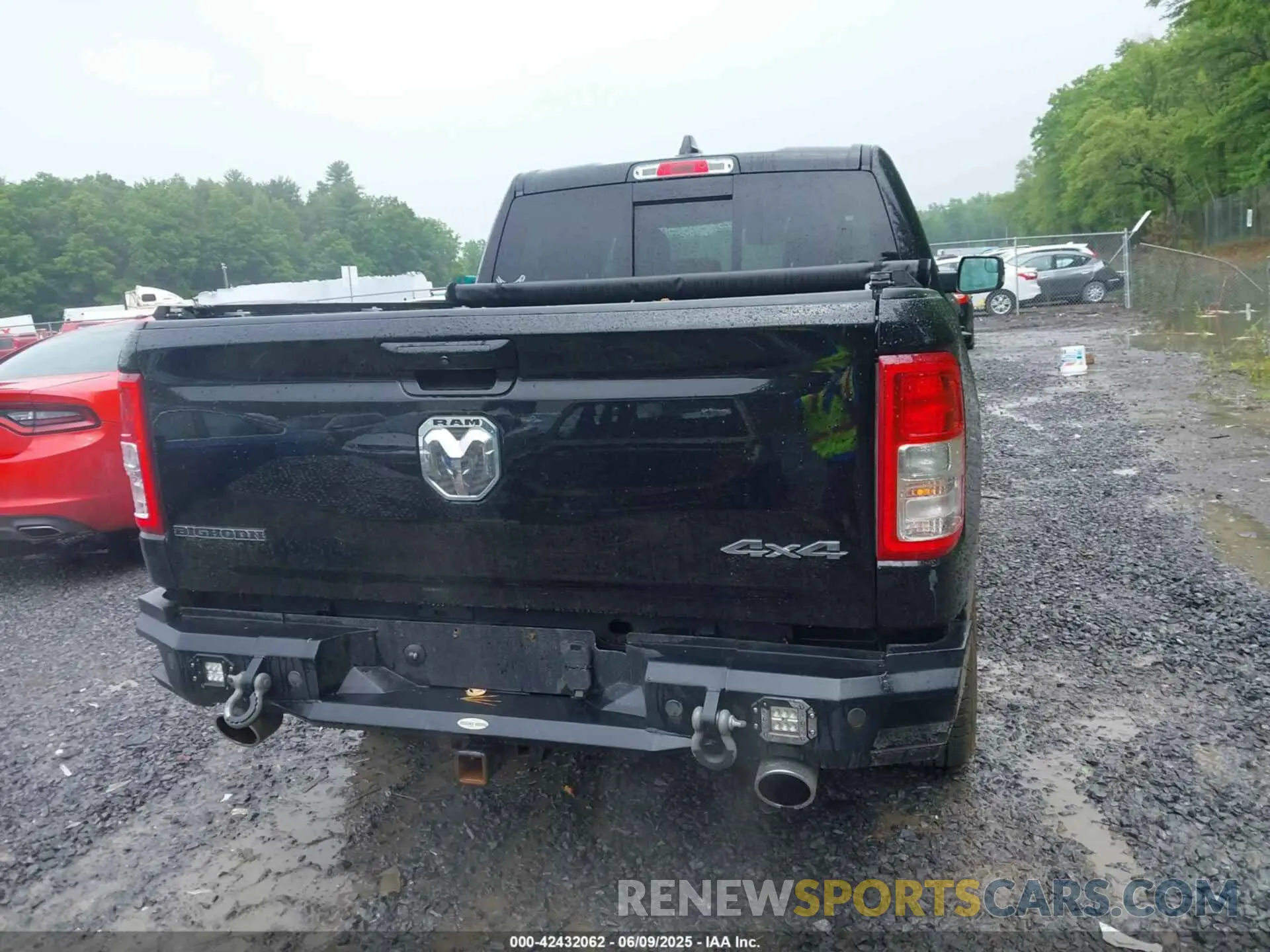 16 Photograph of a damaged car 1C6SRFFT7MN633940 RAM 1500 2021