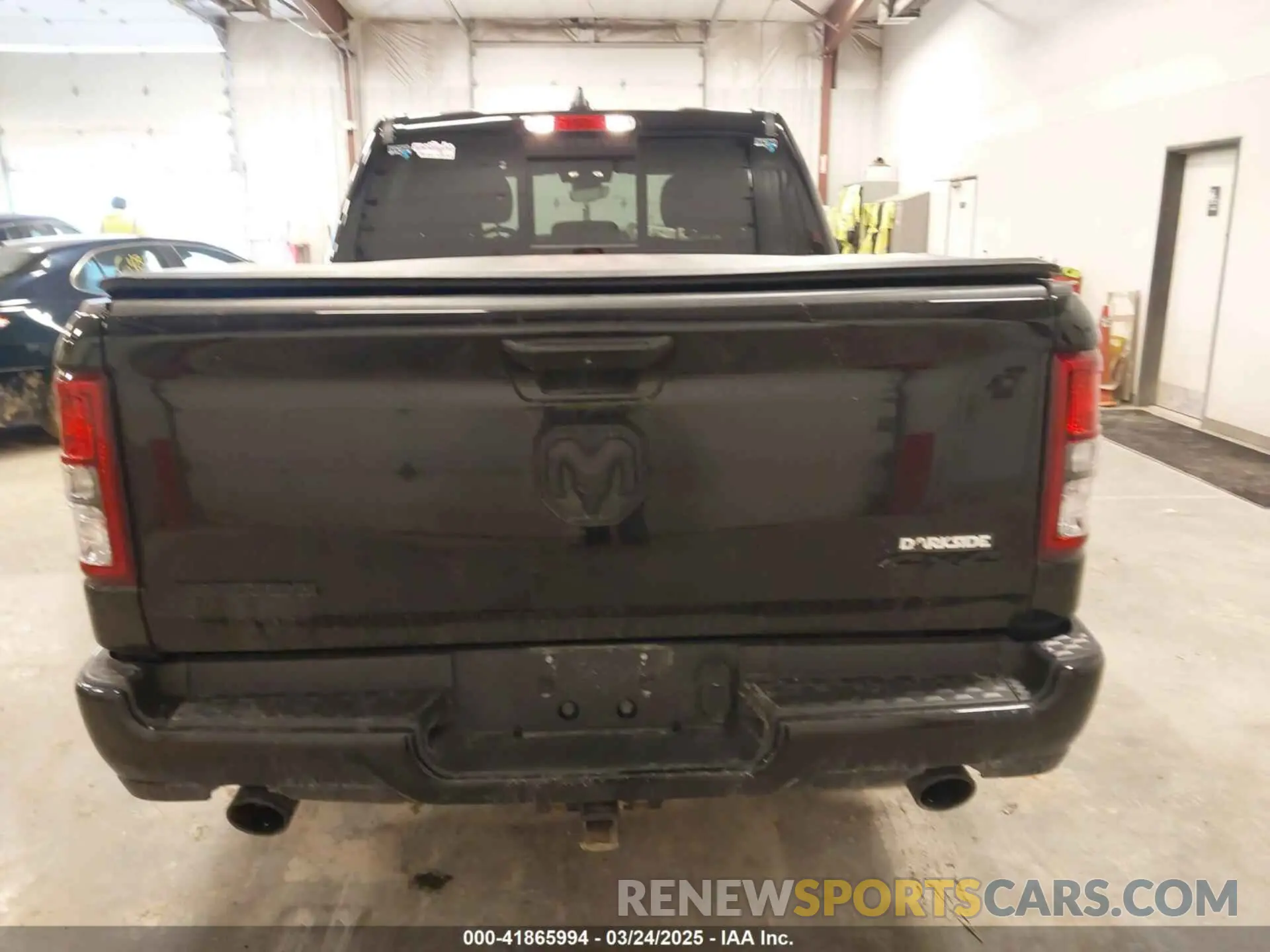 16 Photograph of a damaged car 1C6SRFFT7MN641634 RAM 1500 2021