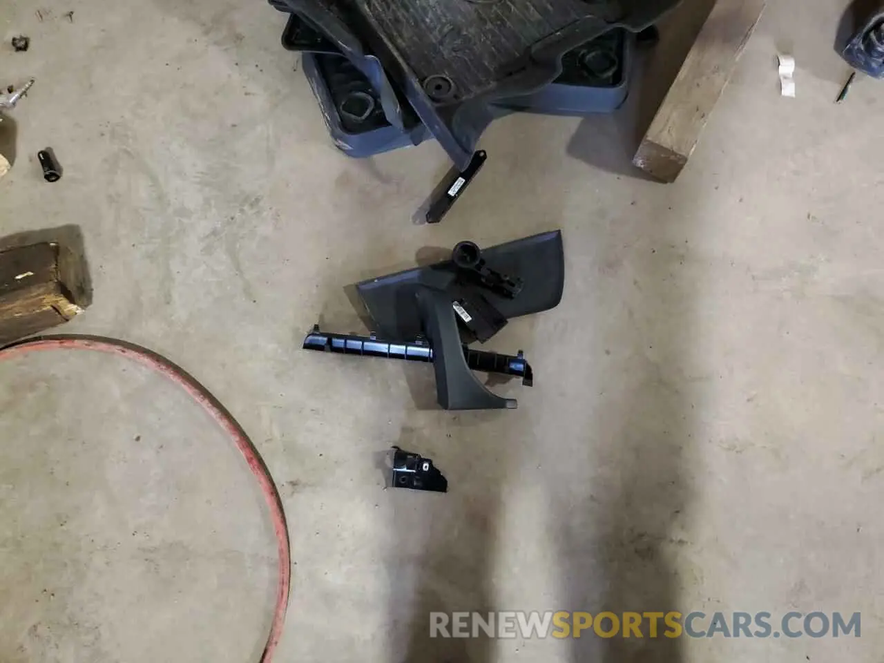 12 Photograph of a damaged car 1C6SRFFT7MN652939 RAM 1500 2021