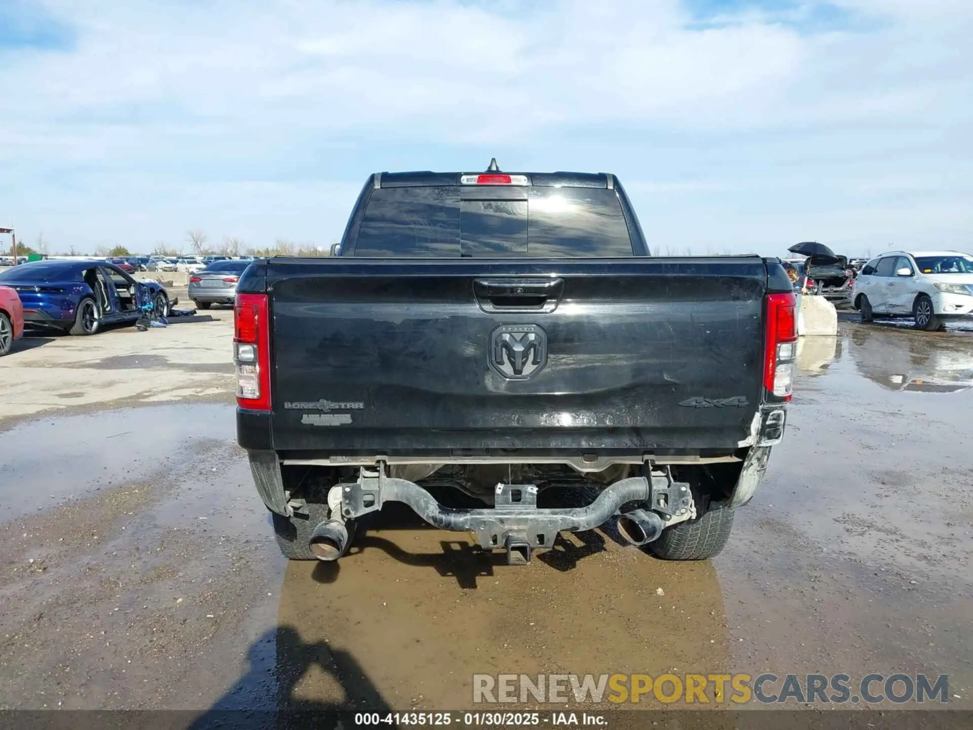 16 Photograph of a damaged car 1C6SRFFT8MN637530 RAM 1500 2021