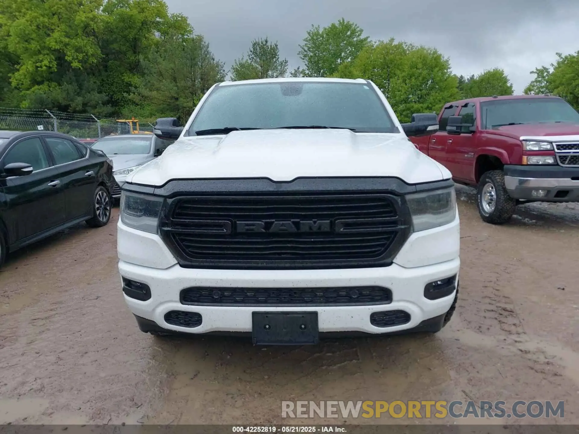 12 Photograph of a damaged car 1C6SRFFT9MN534553 RAM 1500 2021