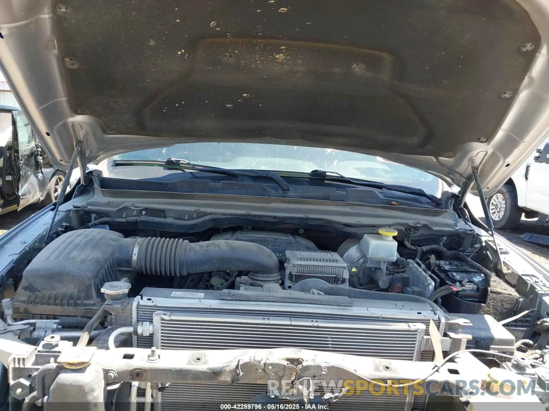 10 Photograph of a damaged car 1C6SRFFT9MN577936 RAM 1500 2021