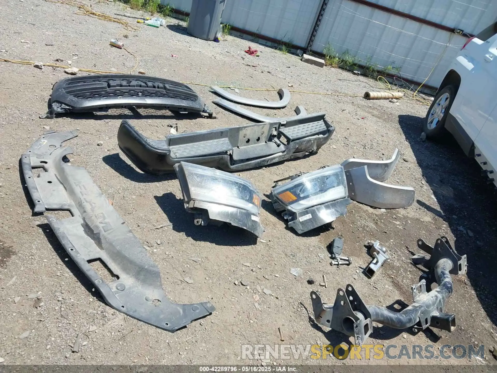 12 Photograph of a damaged car 1C6SRFFT9MN577936 RAM 1500 2021