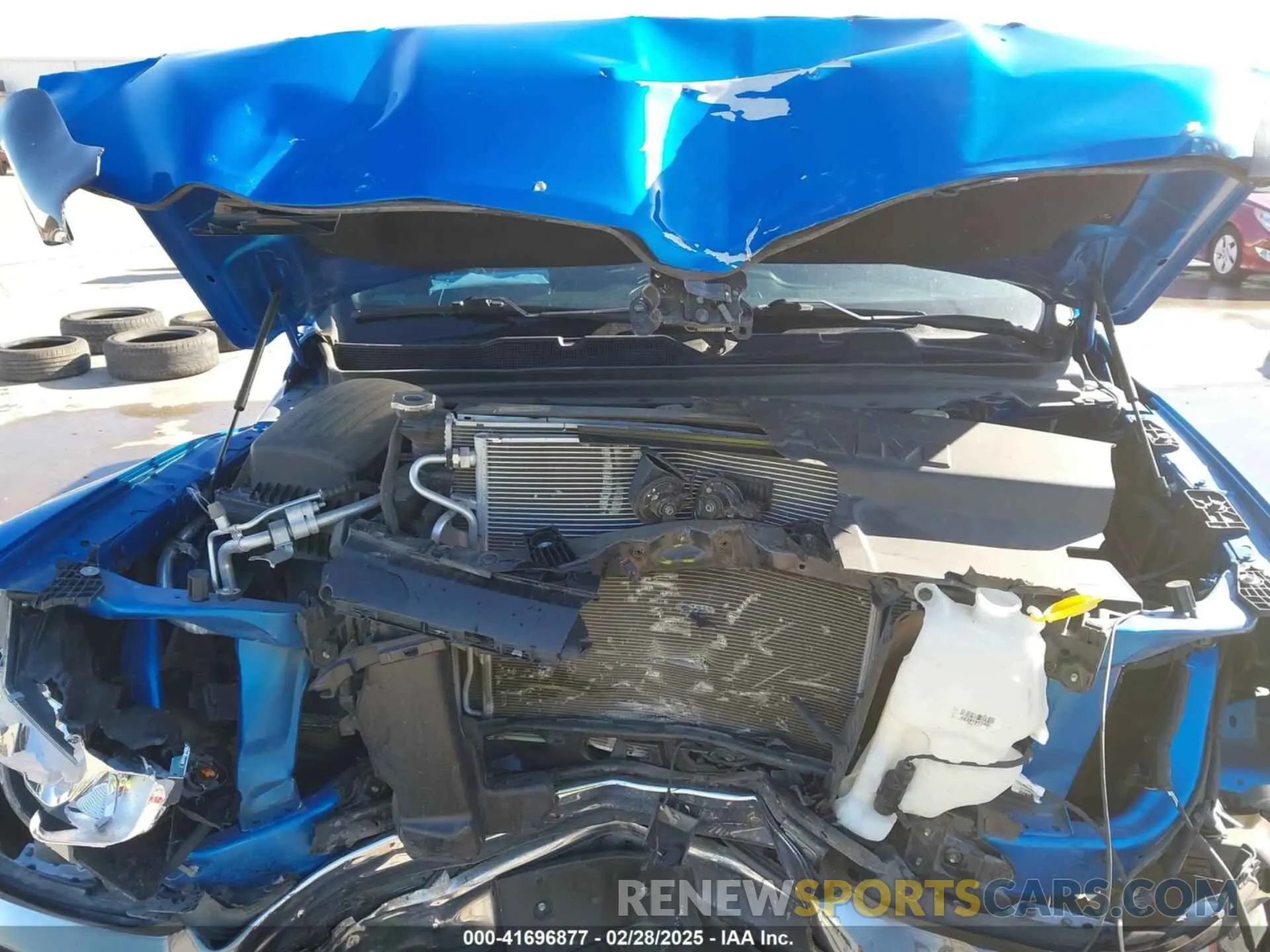 10 Photograph of a damaged car 1C6SRFFT9MN643370 RAM 1500 2021