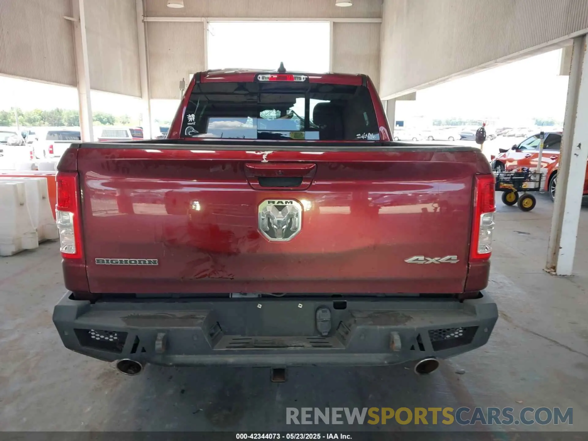 16 Photograph of a damaged car 1C6SRFFT9MN676871 RAM 1500 2021