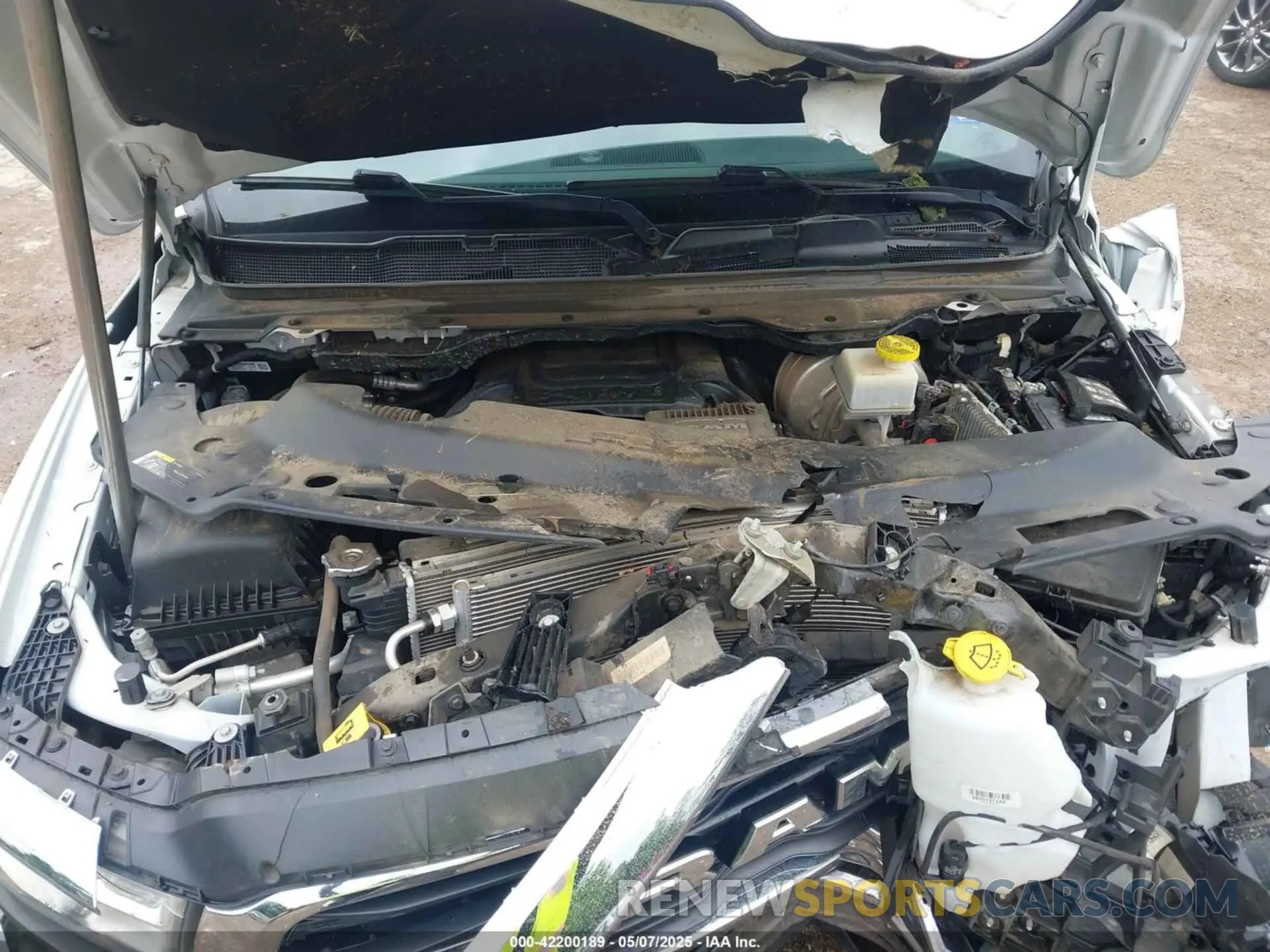 10 Photograph of a damaged car 1C6SRFFTXMN744336 RAM 1500 2021