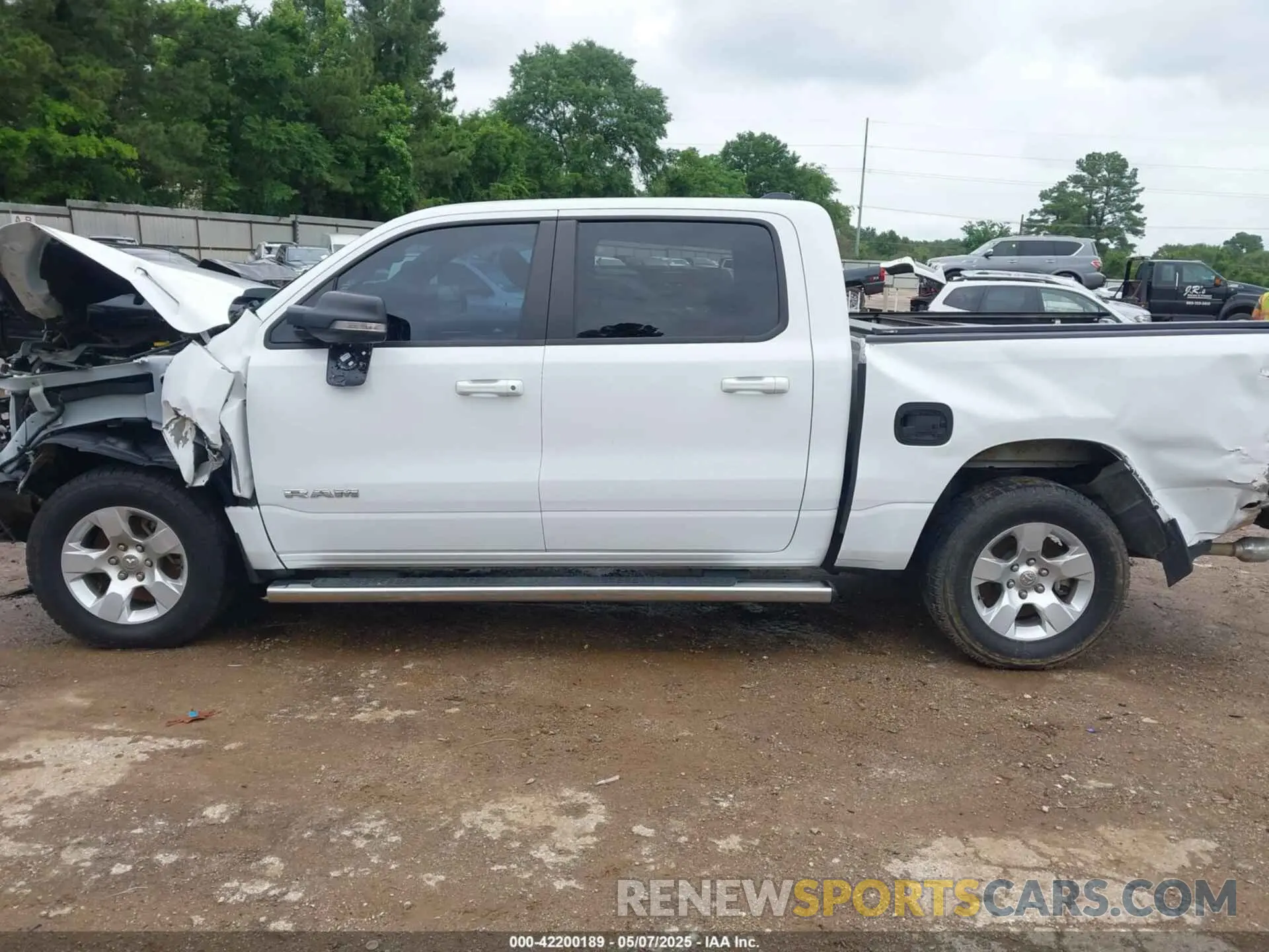 15 Photograph of a damaged car 1C6SRFFTXMN744336 RAM 1500 2021
