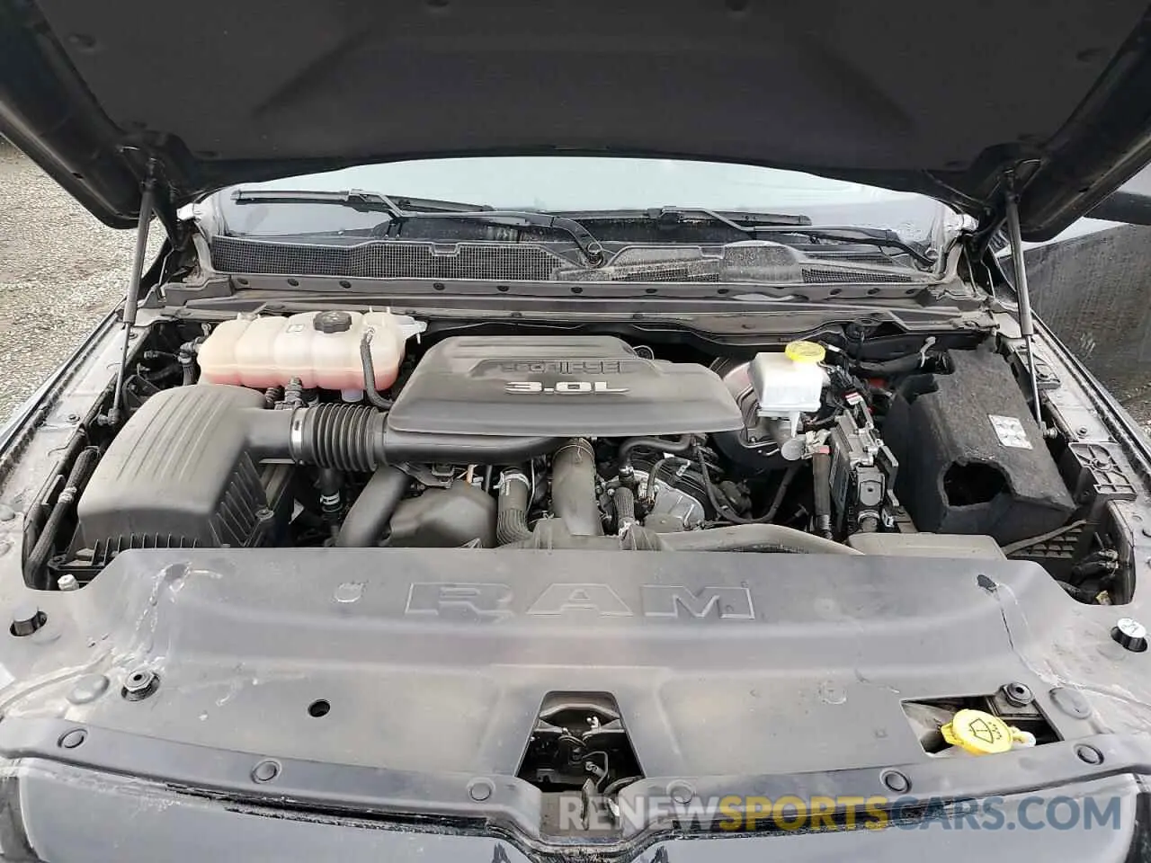 11 Photograph of a damaged car 1C6SRFHM1MN748538 RAM 1500 2021