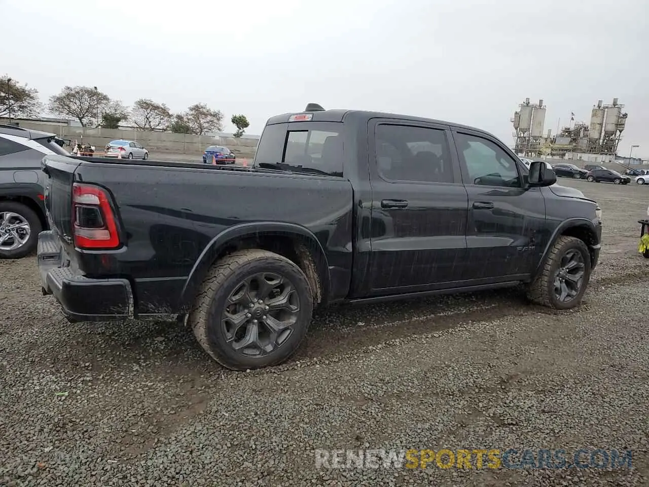 3 Photograph of a damaged car 1C6SRFHM1MN748538 RAM 1500 2021