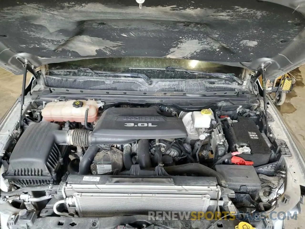 11 Photograph of a damaged car 1C6SRFHM4MN819425 RAM 1500 2021