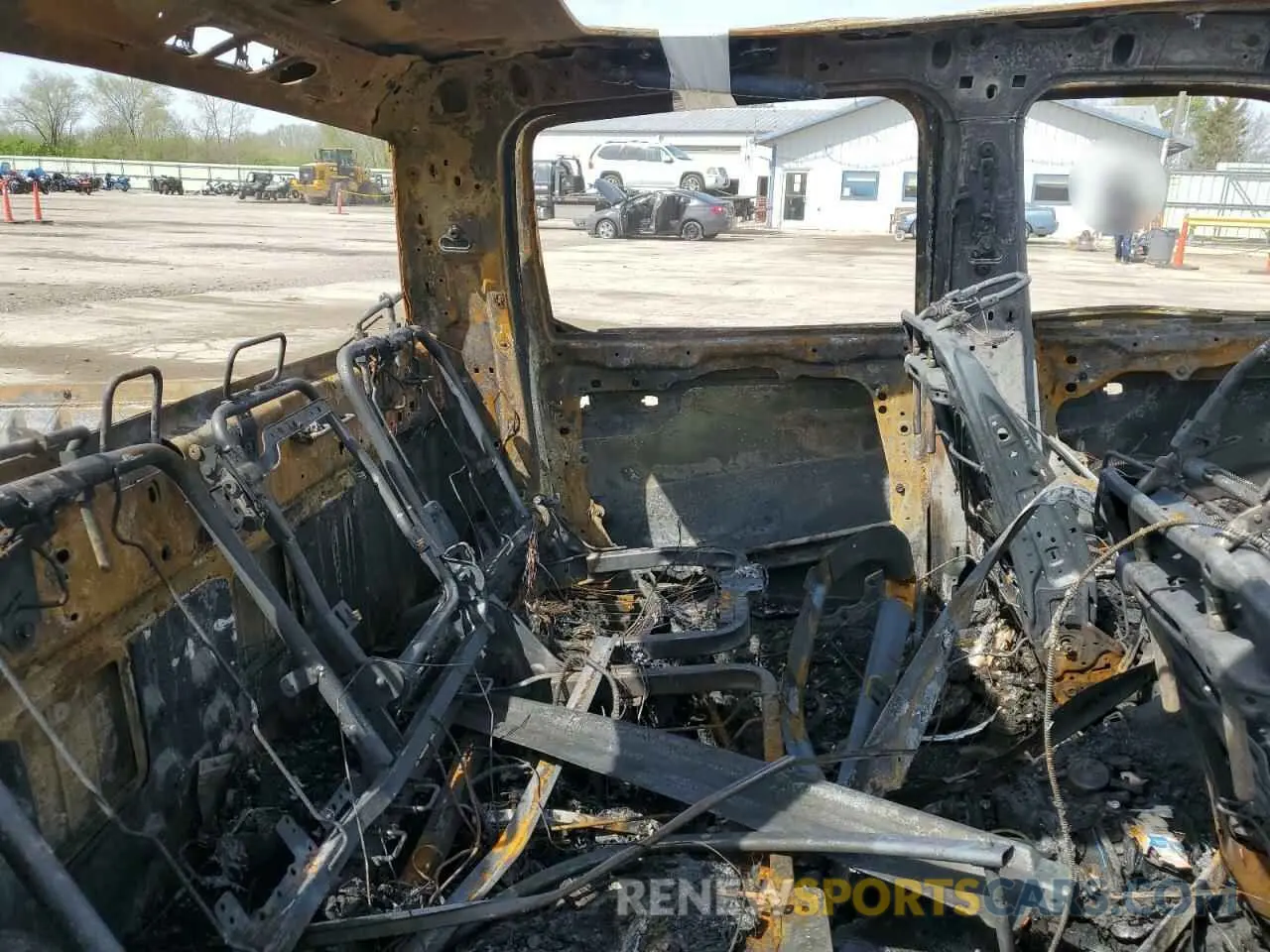 10 Photograph of a damaged car 1C6SRFHM6MN800164 RAM 1500 2021