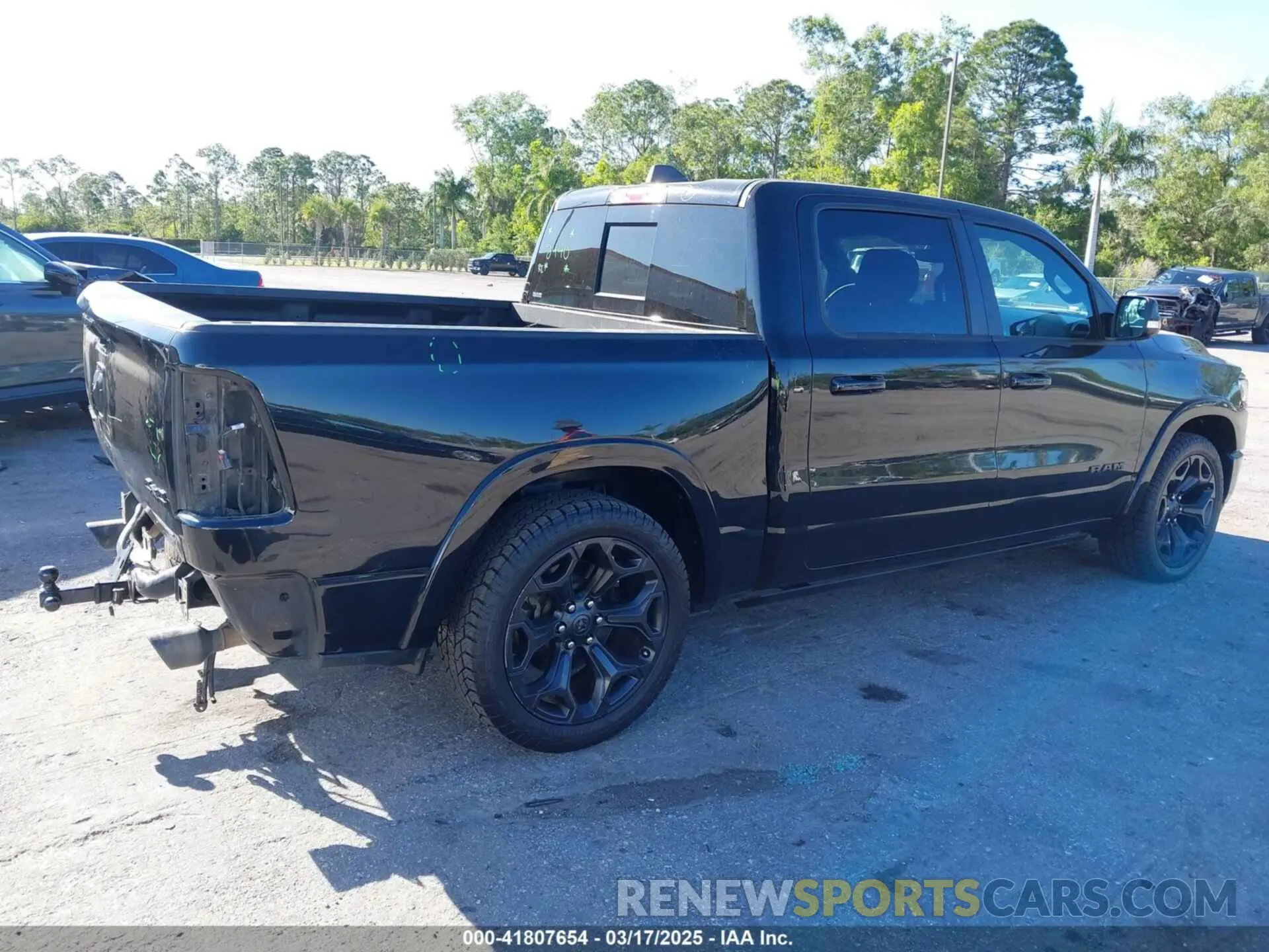 4 Photograph of a damaged car 1C6SRFHMXMN644565 RAM 1500 2021