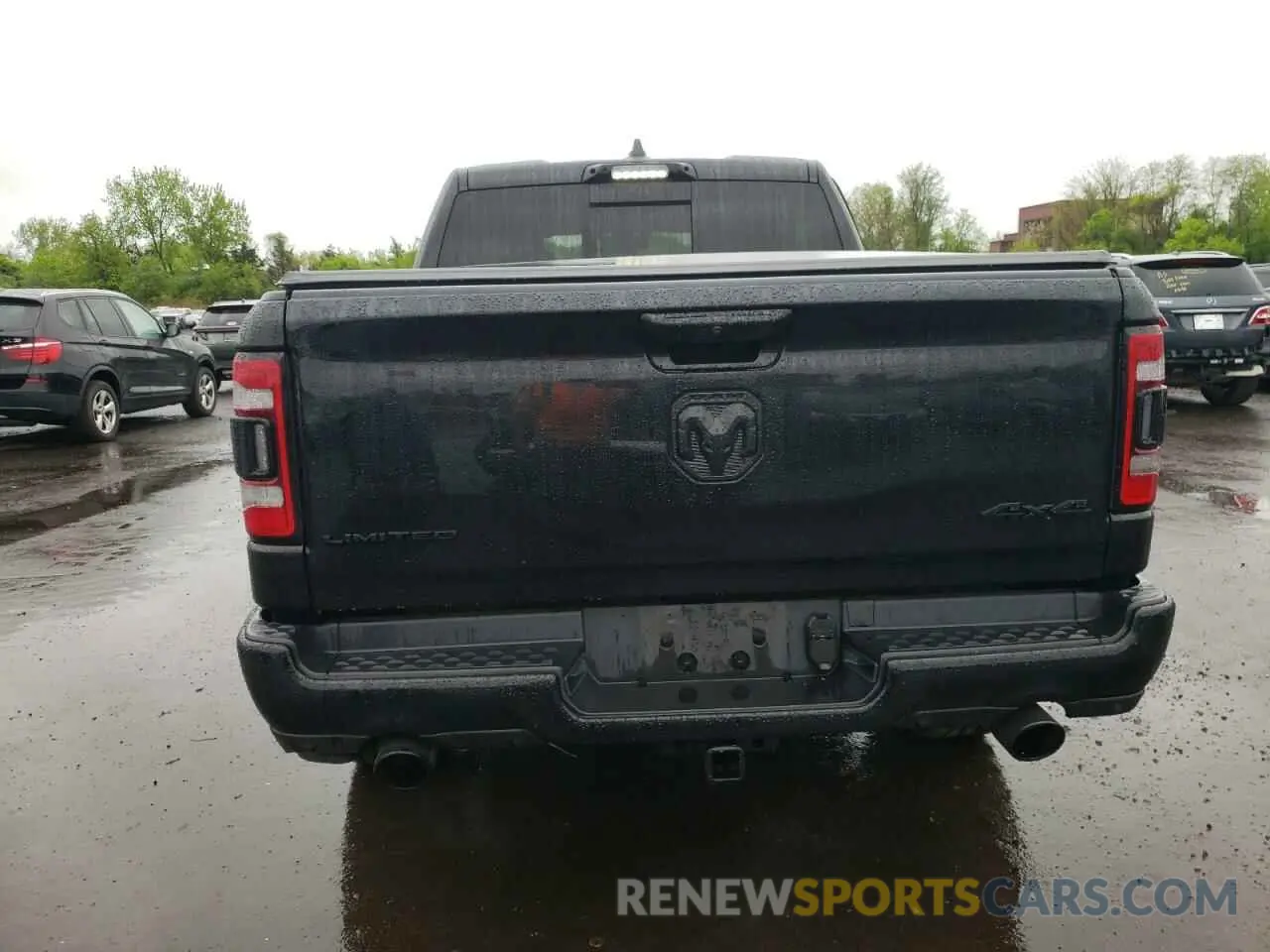 6 Photograph of a damaged car 1C6SRFHT5MN590678 RAM 1500 2021