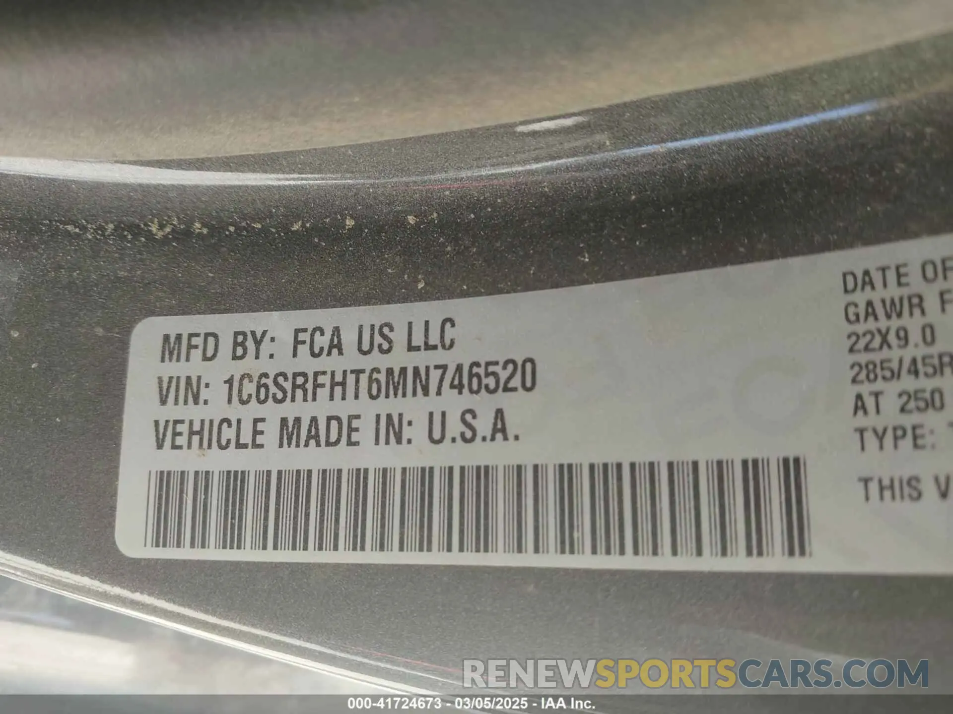 9 Photograph of a damaged car 1C6SRFHT6MN746520 RAM 1500 2021