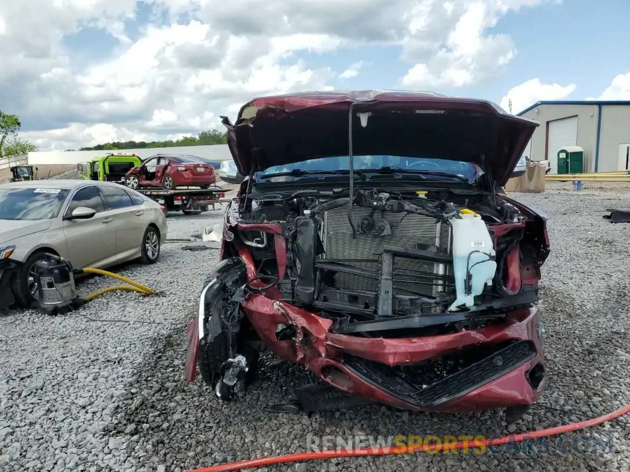 5 Photograph of a damaged car 1C6SRFHT9MN633502 RAM 1500 2021