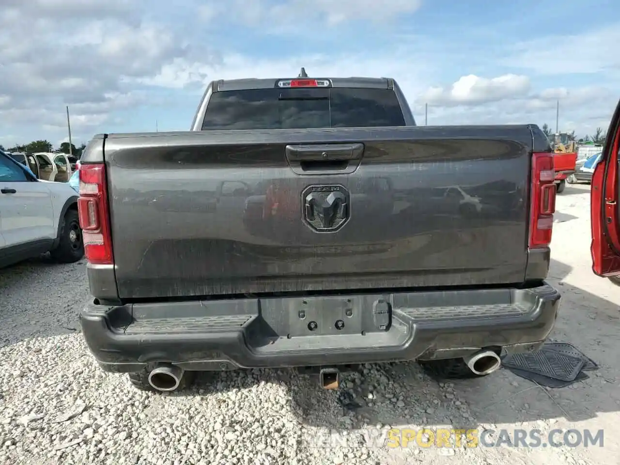 6 Photograph of a damaged car 1C6SRFJT0MN796520 RAM 1500 2021