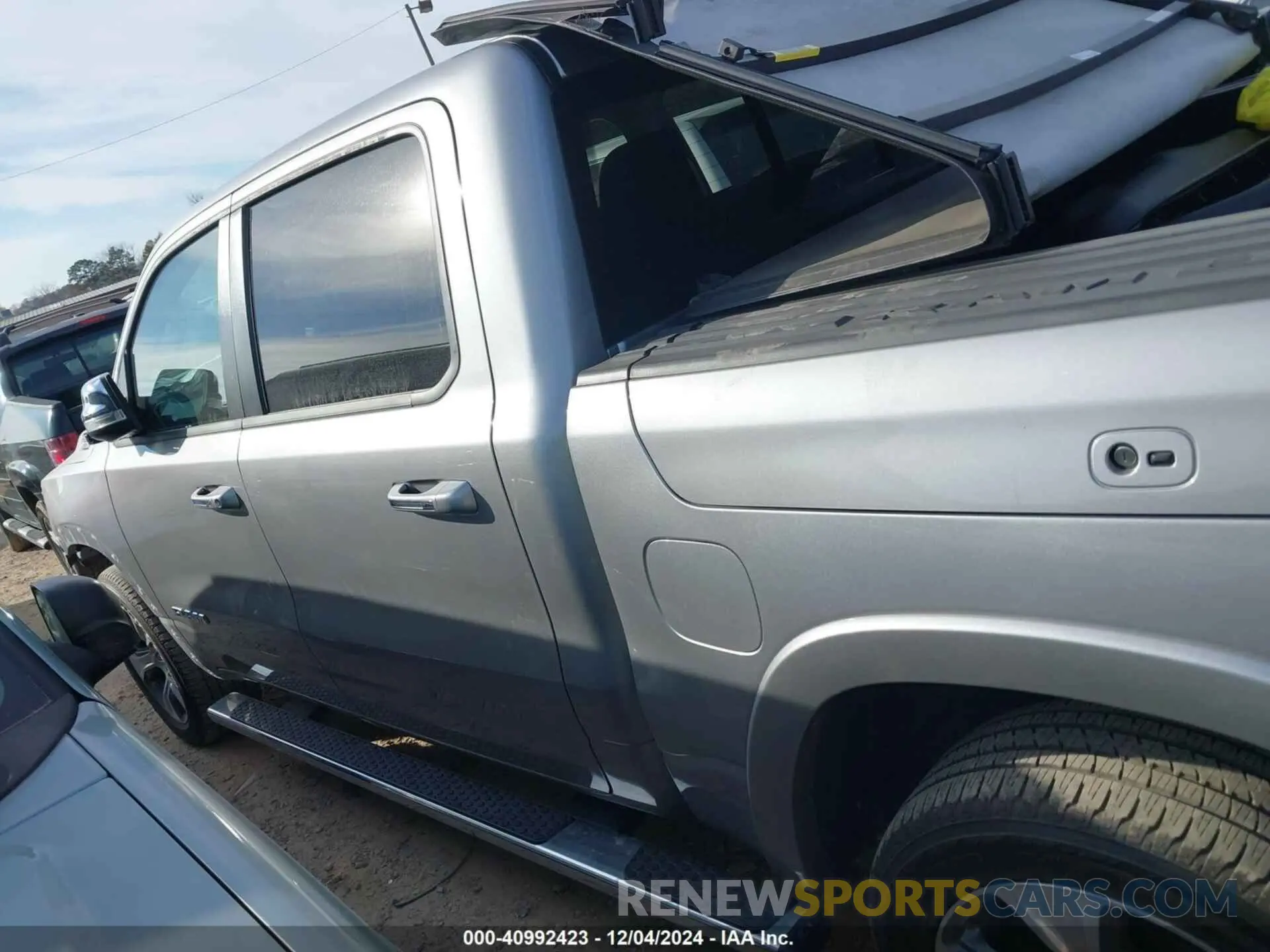 15 Photograph of a damaged car 1C6SRFJT1MN702466 RAM 1500 2021