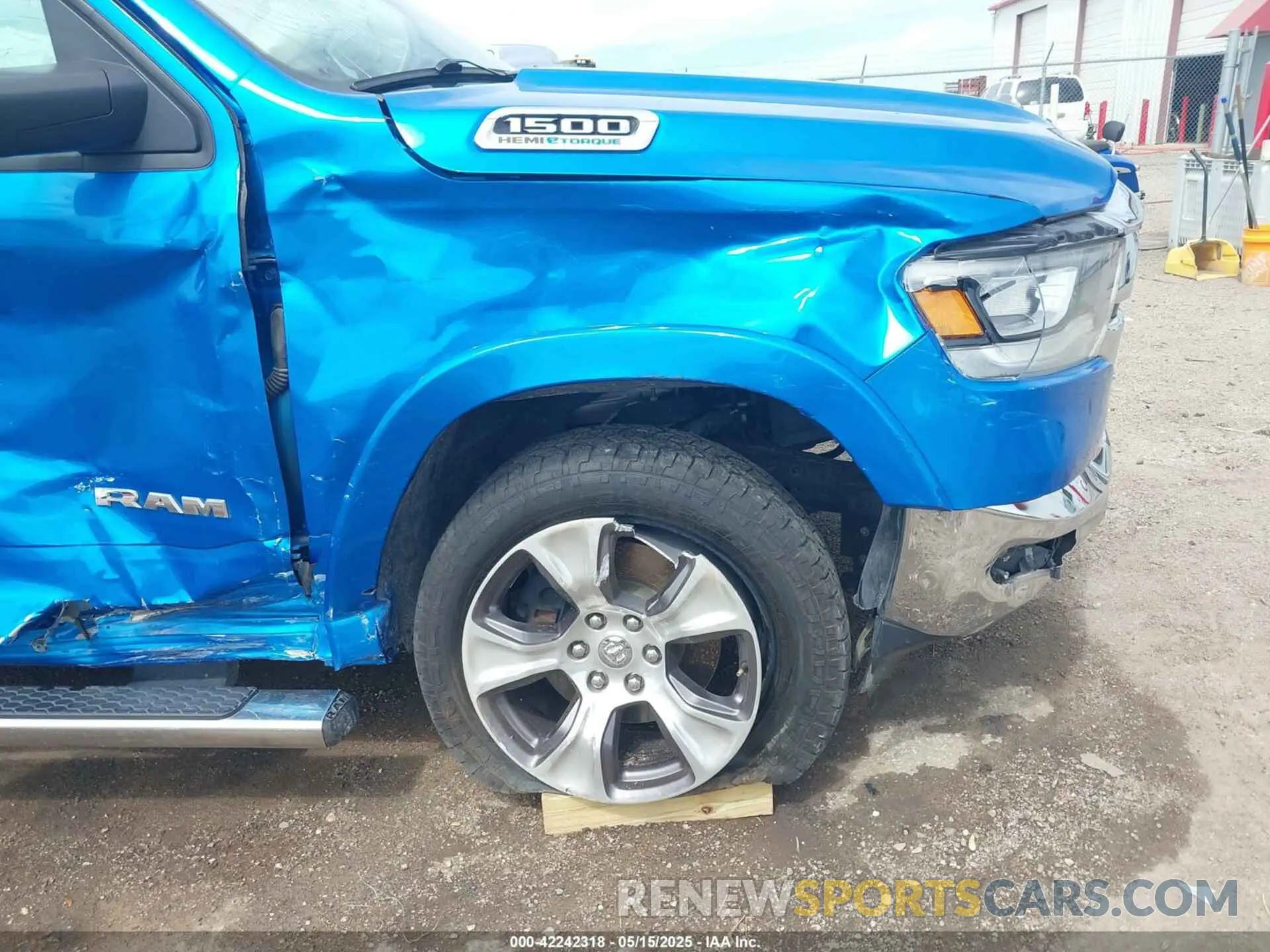 6 Photograph of a damaged car 1C6SRFJT1MN774879 RAM 1500 2021